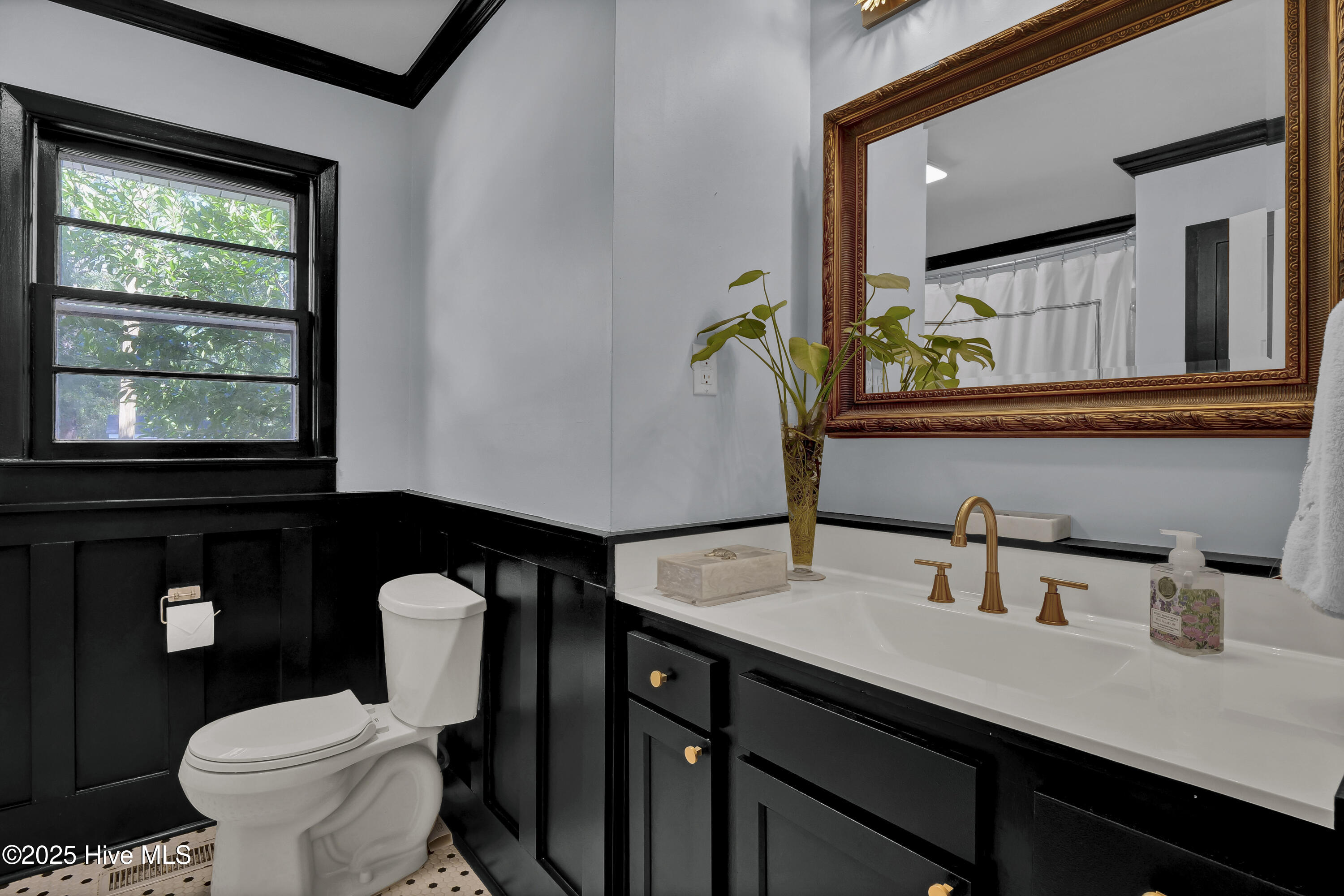 100537526 | Photo 10