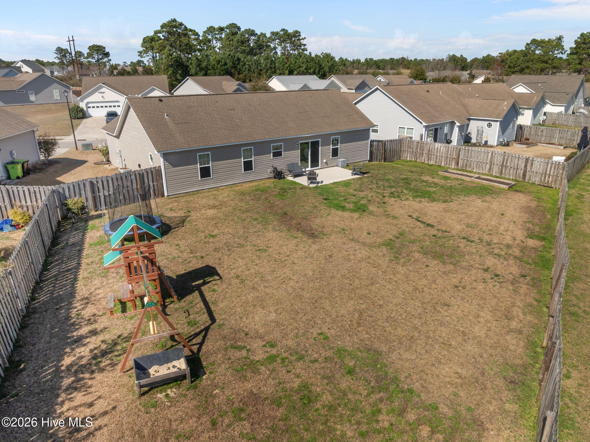 100558999 | Photo 47