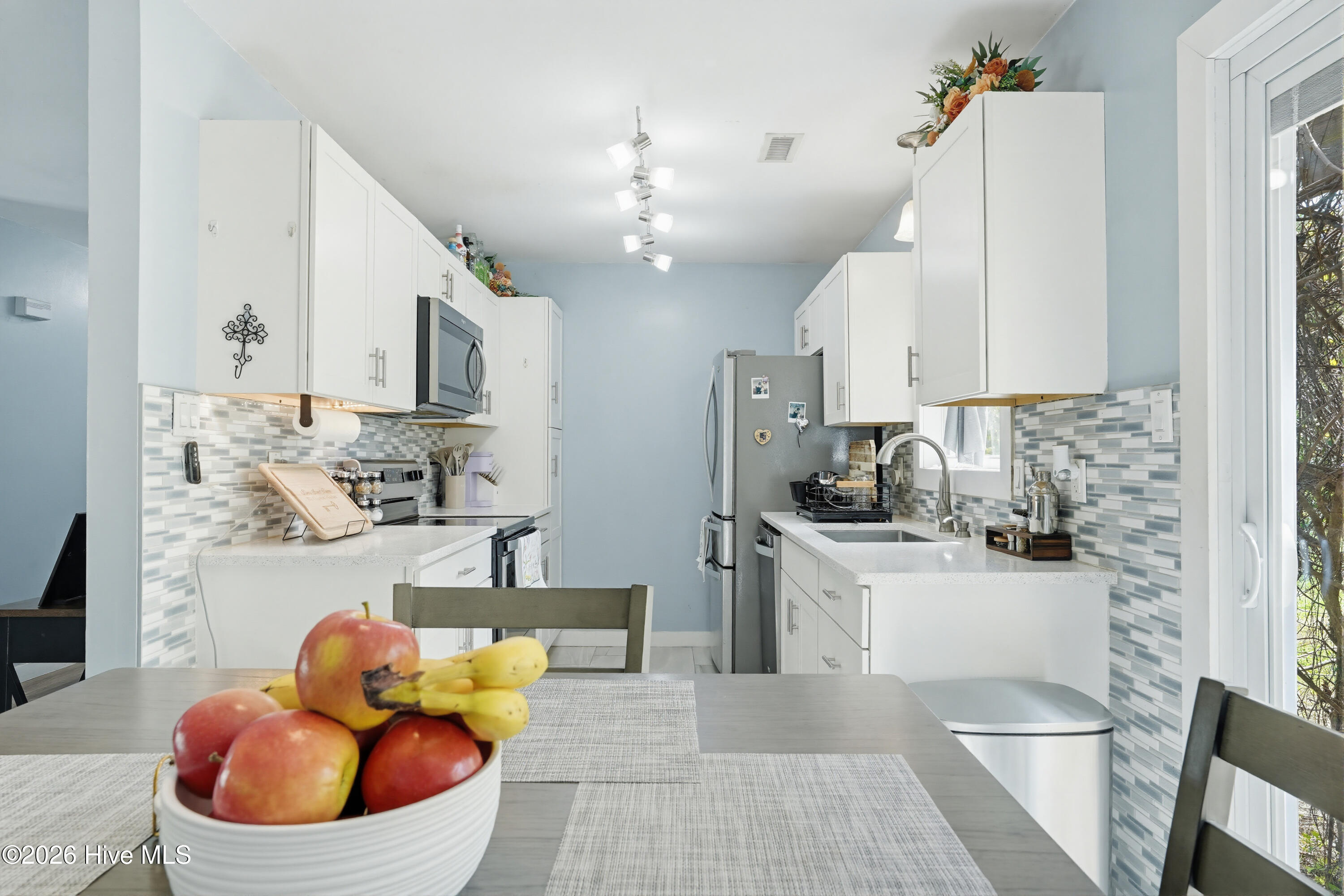 100565551 | Photo 11