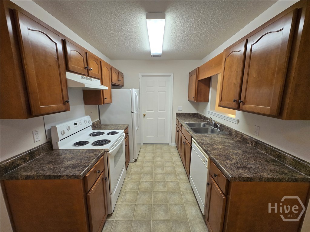 Homes for sale in Ellabell, GA | 335 Joshua Cir, Ellabell, GA 31308 | MLS# SA336282