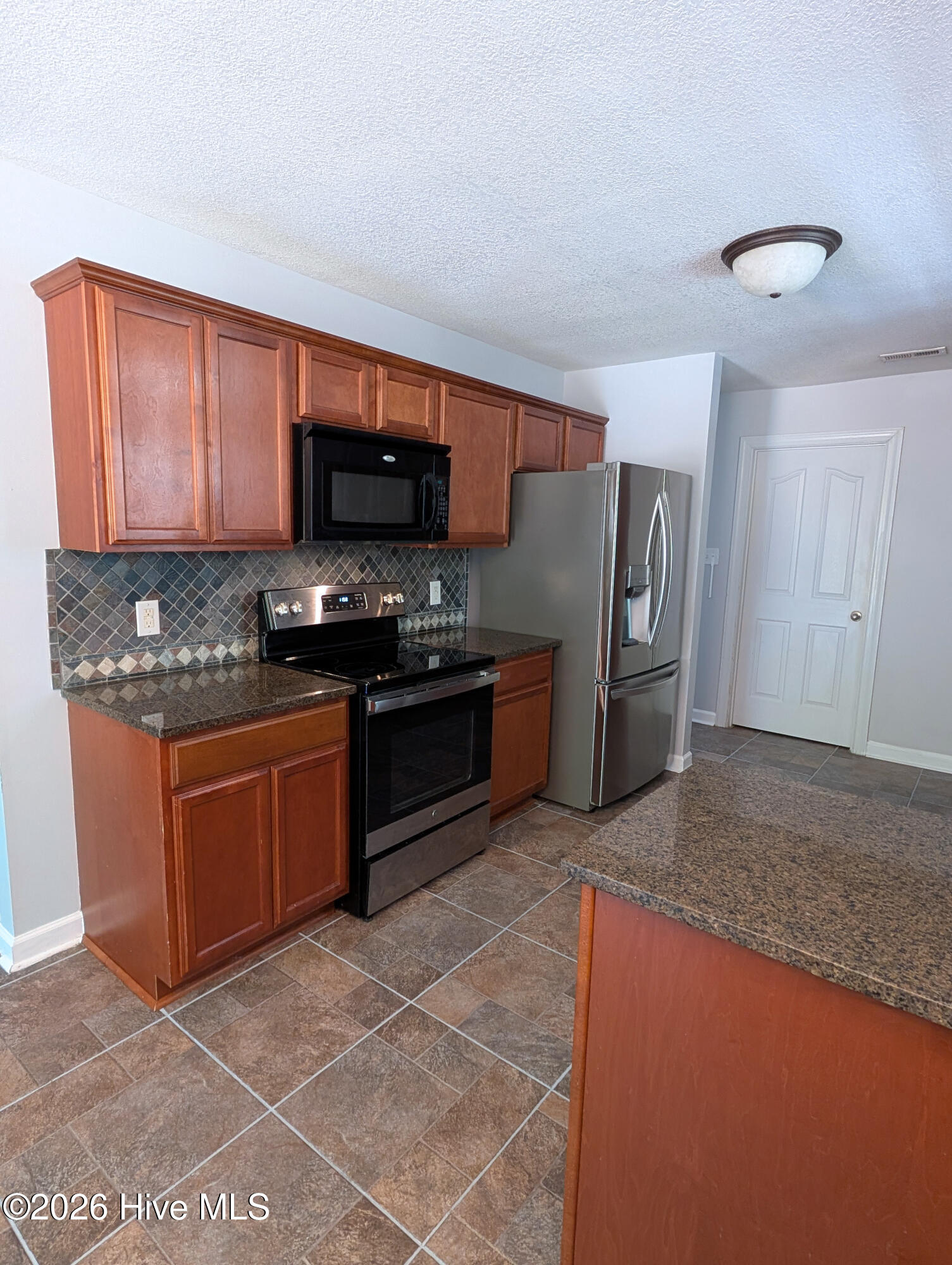 100564734 | Photo 50