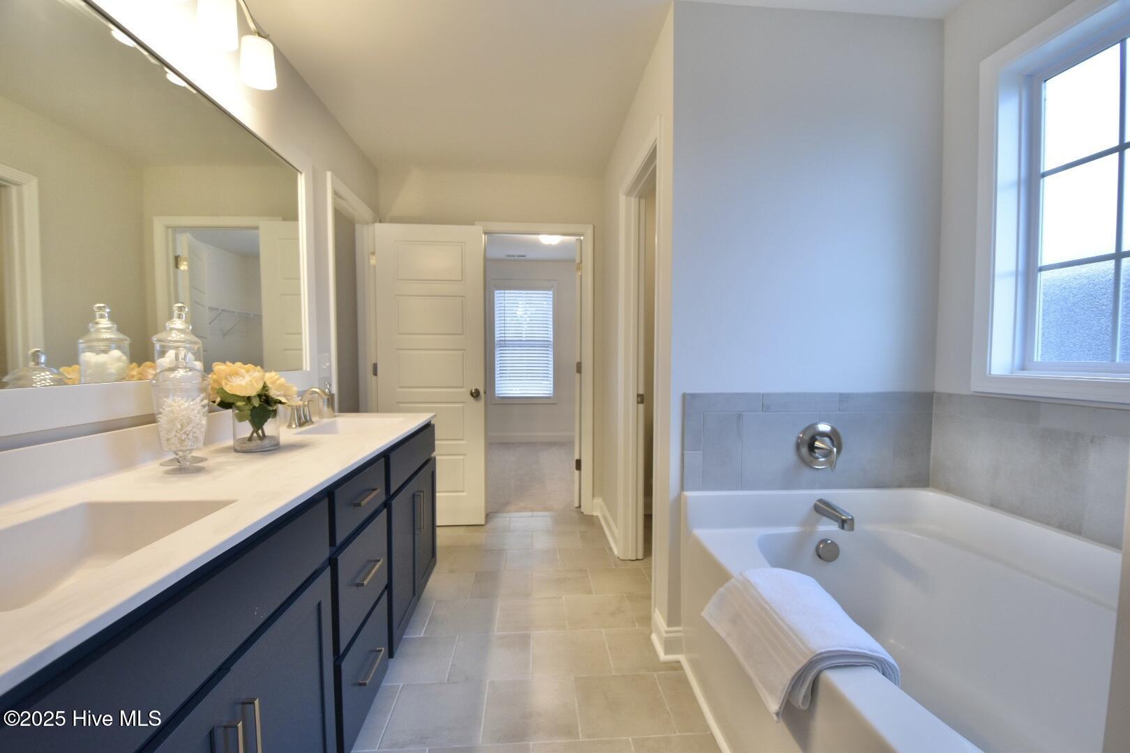 80 S Bandwheel Way, Hampstead, NC 28443 – photo 12: Primary Suite Bath