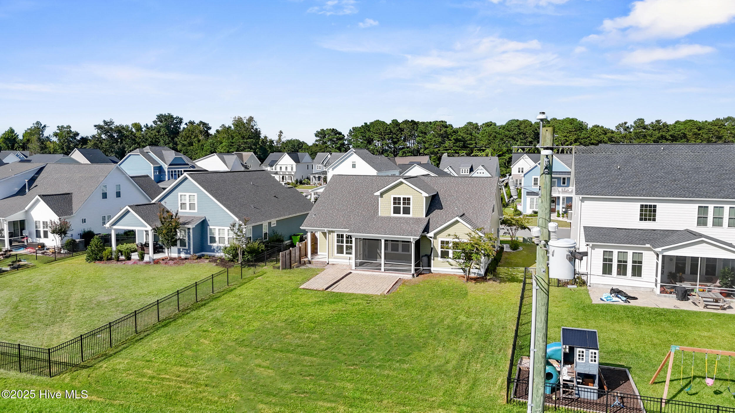 100528109 | Photo 51