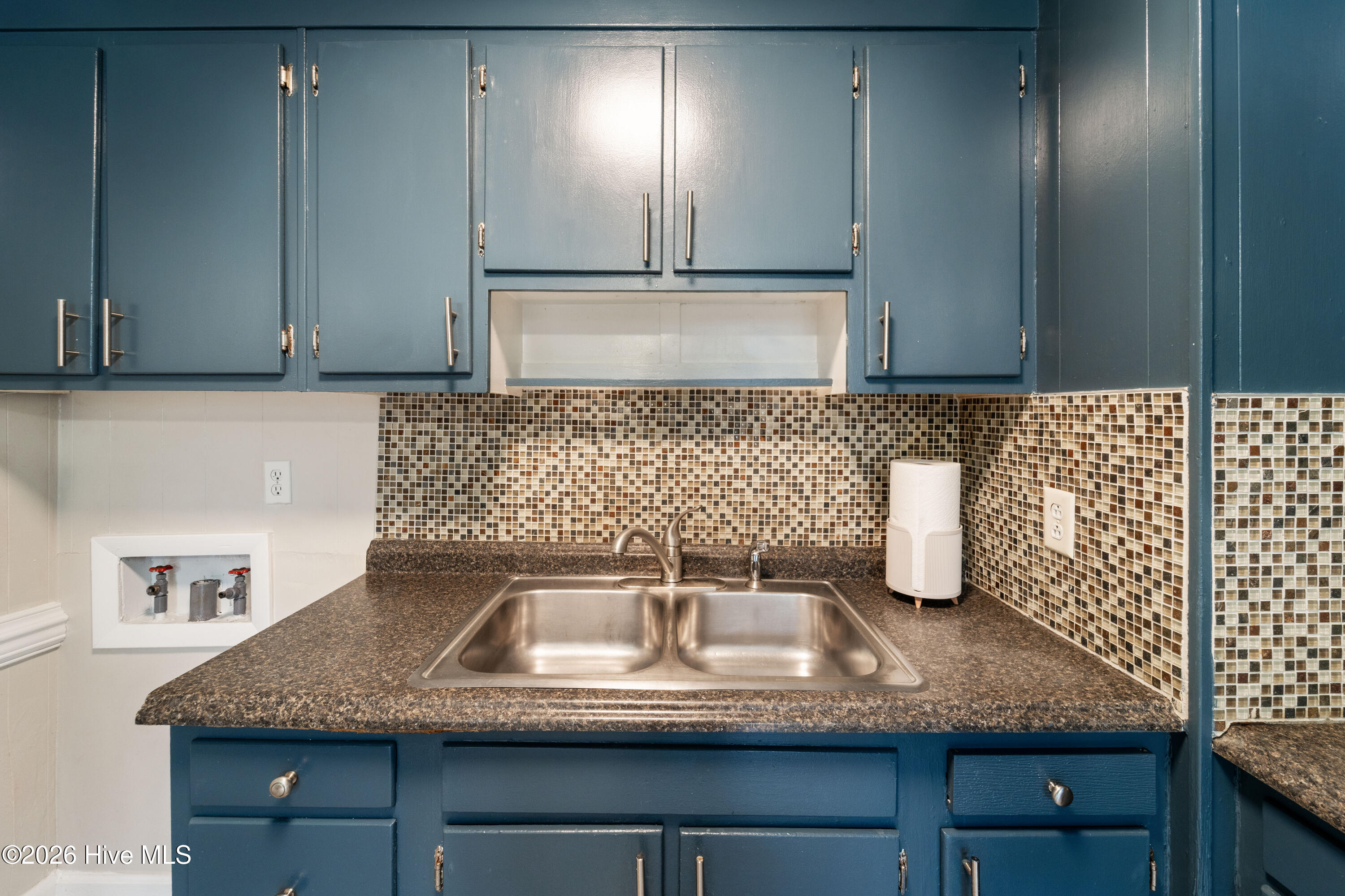 100551090 | Photo 24