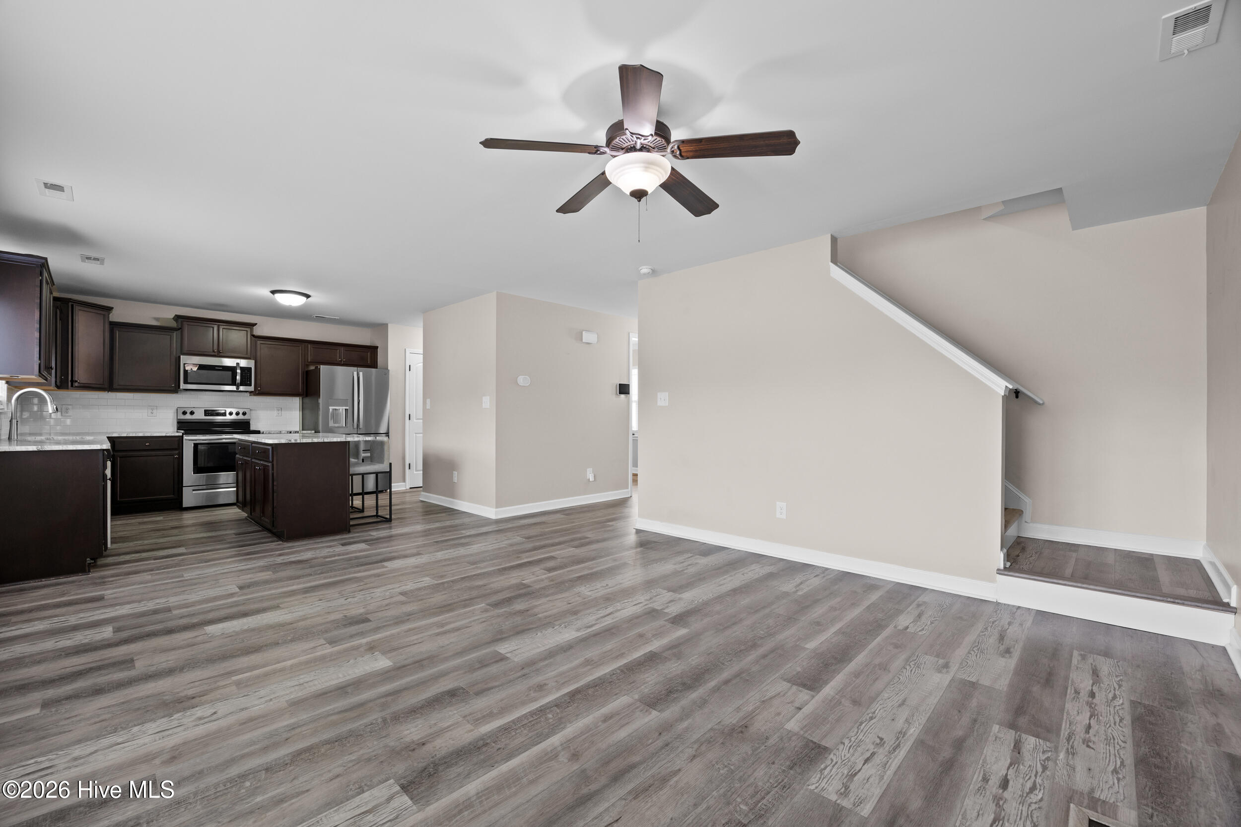 100556419 | Photo 17