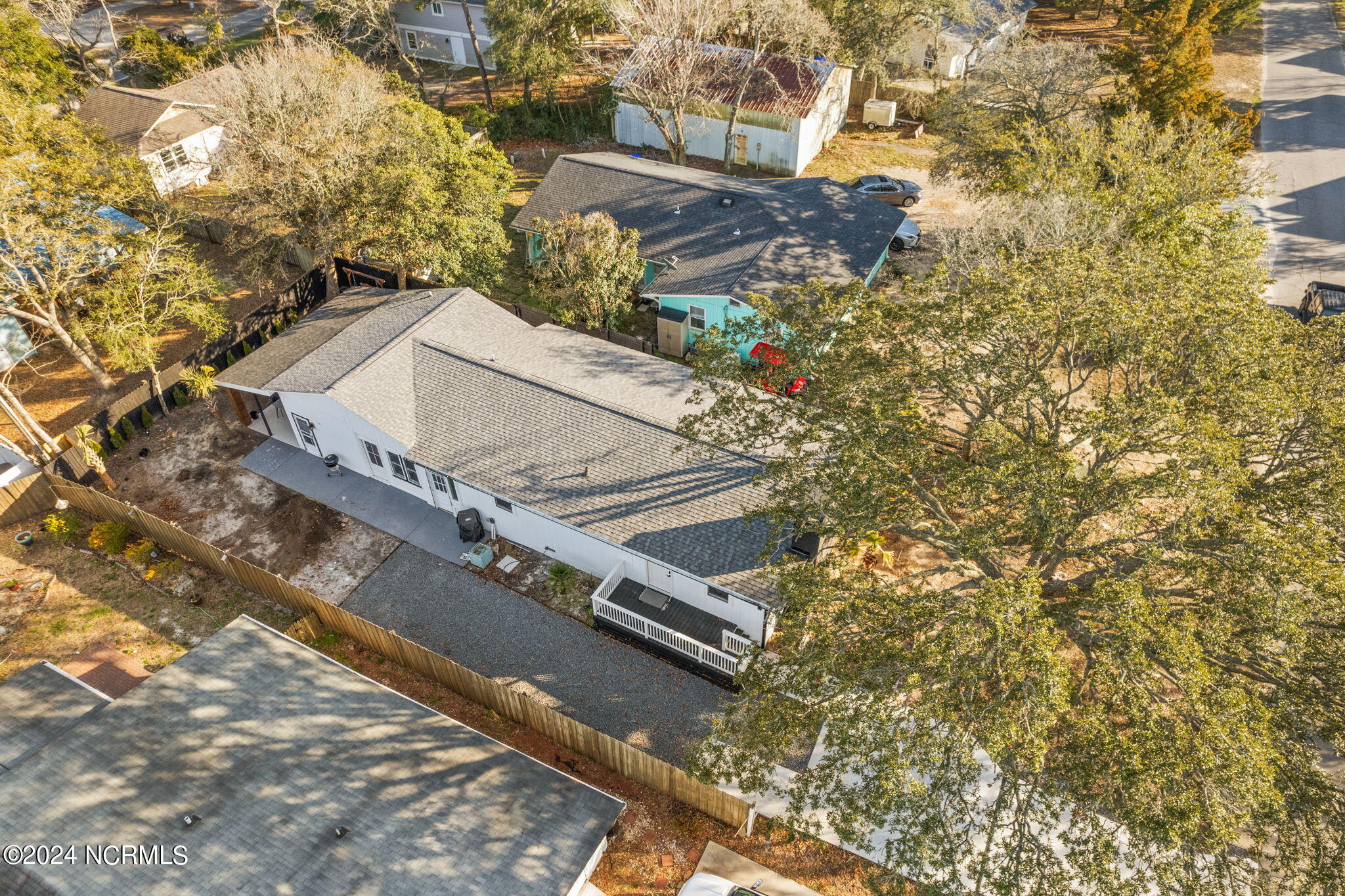 100566764 | Photo 42