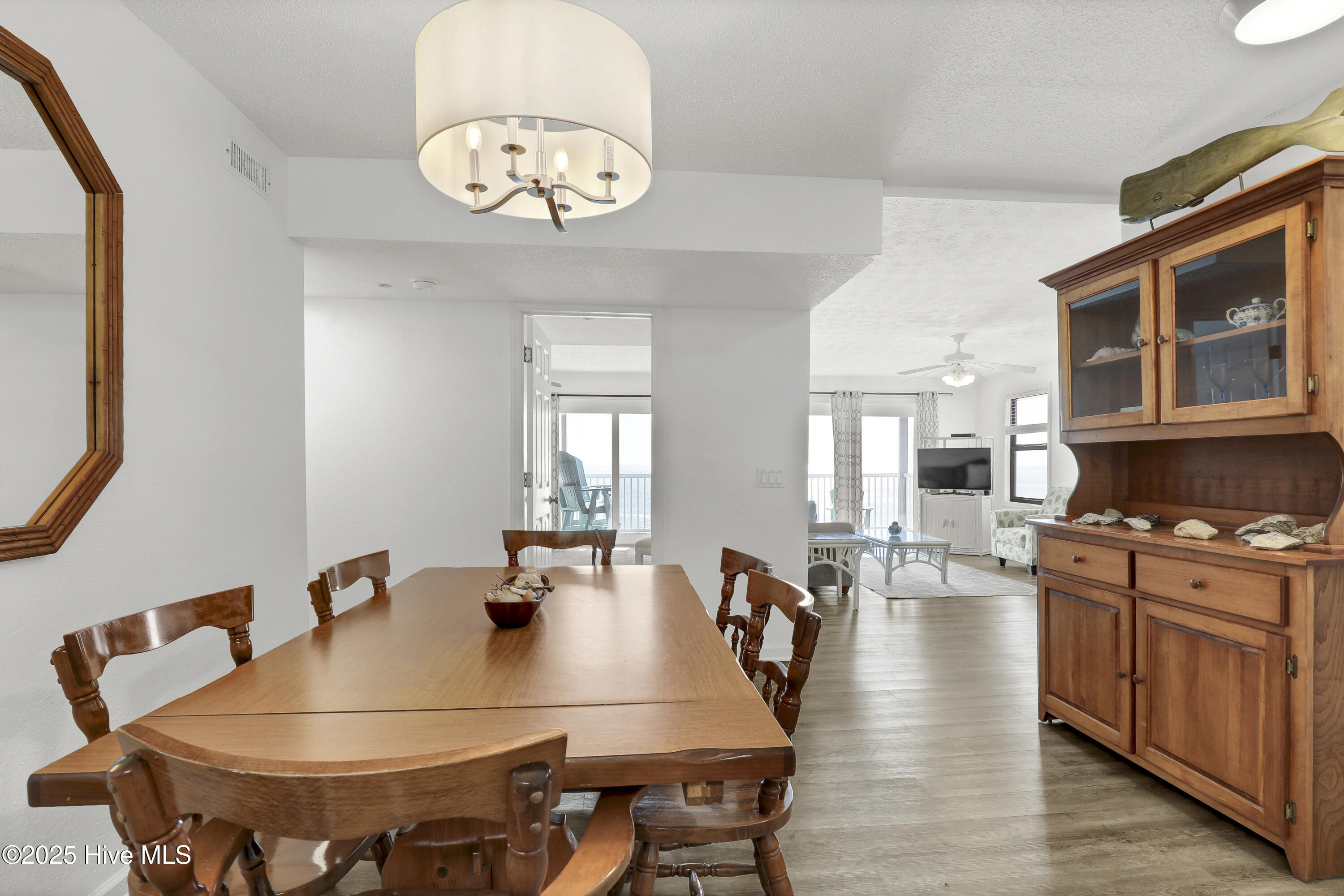 100541443 | Photo 10