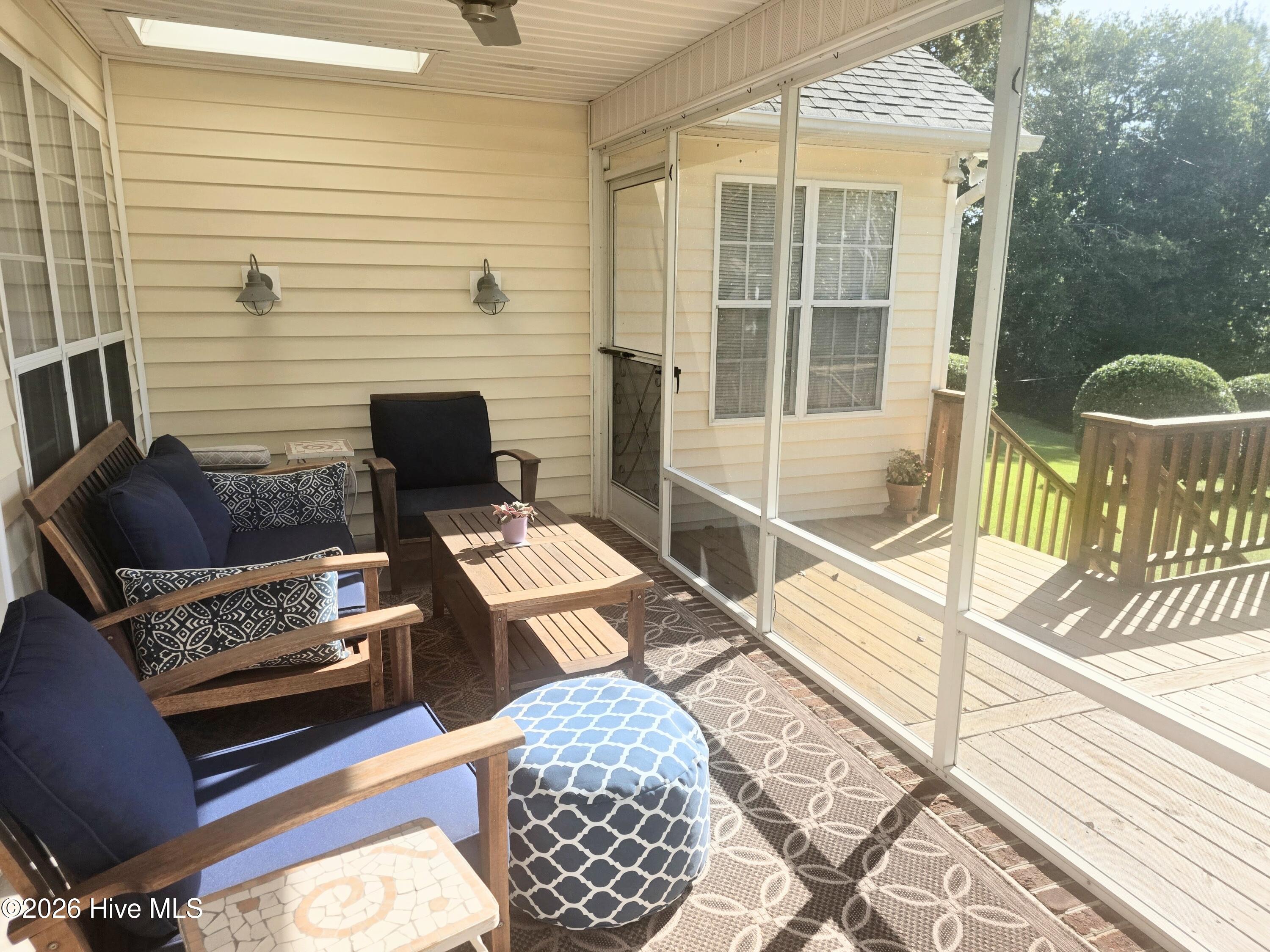 Photo 3 of Single family home for sale at 111 Canebrake Dr, New Bern, NC 28562 | MLS# 100600967 | Listing updated on 2026-09-20