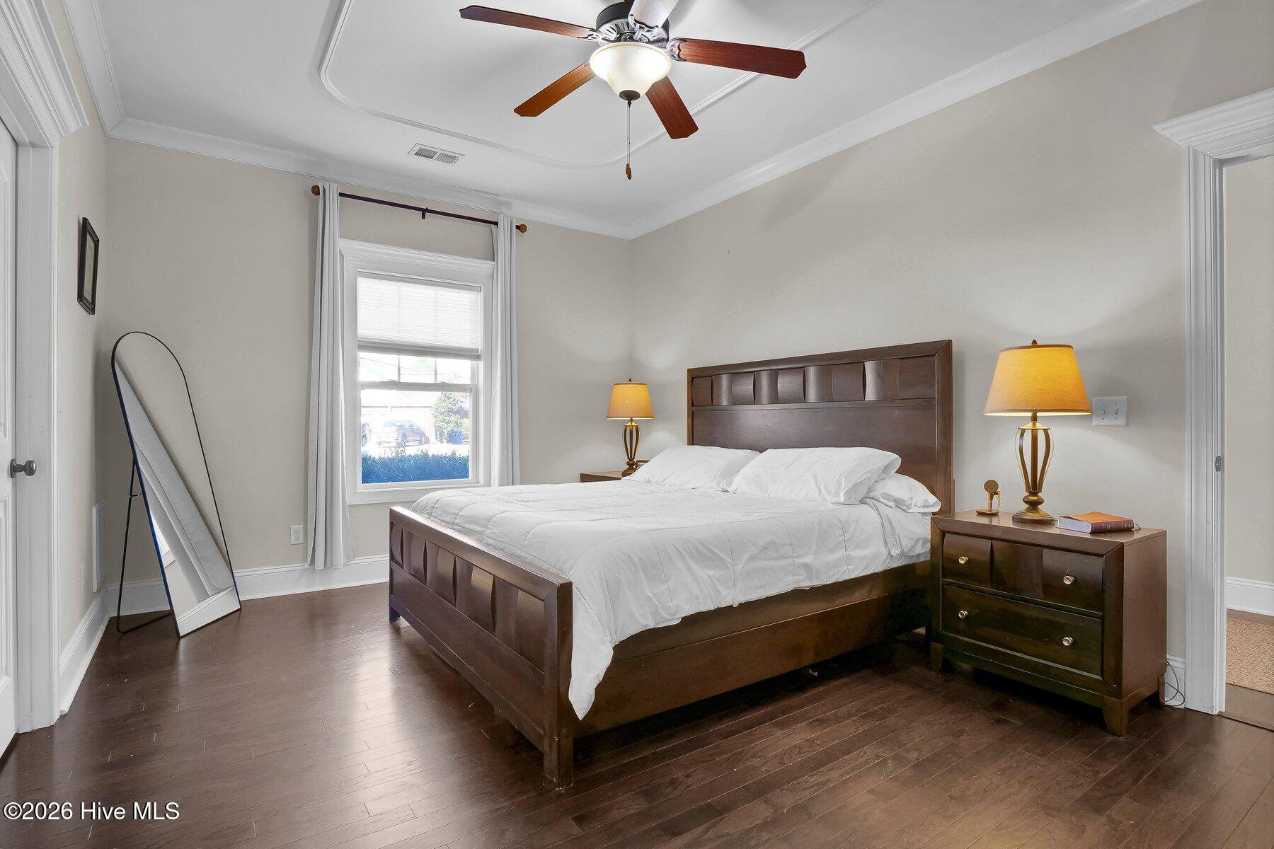 100555039 | Photo 11