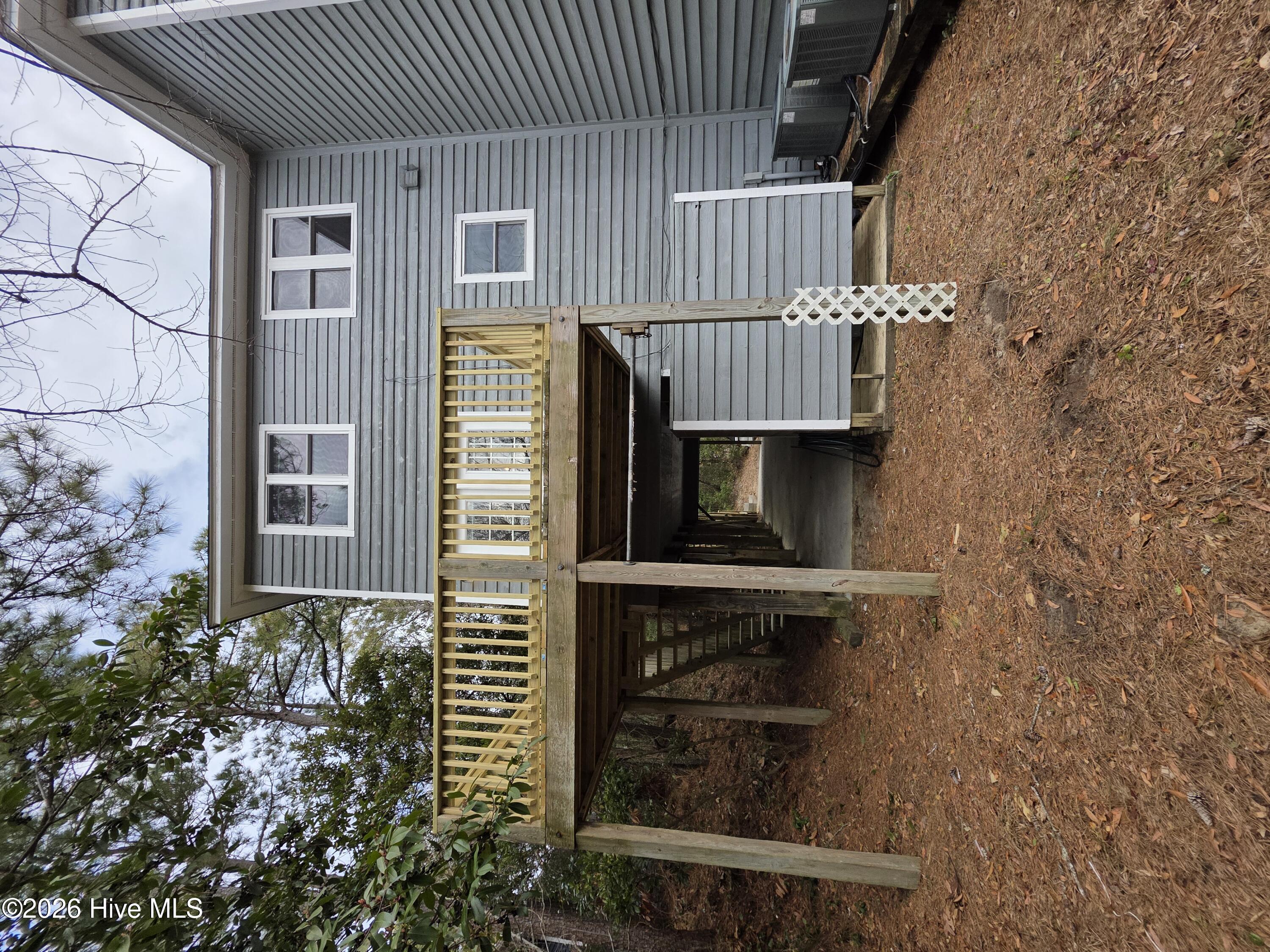 100555887 | Photo 17