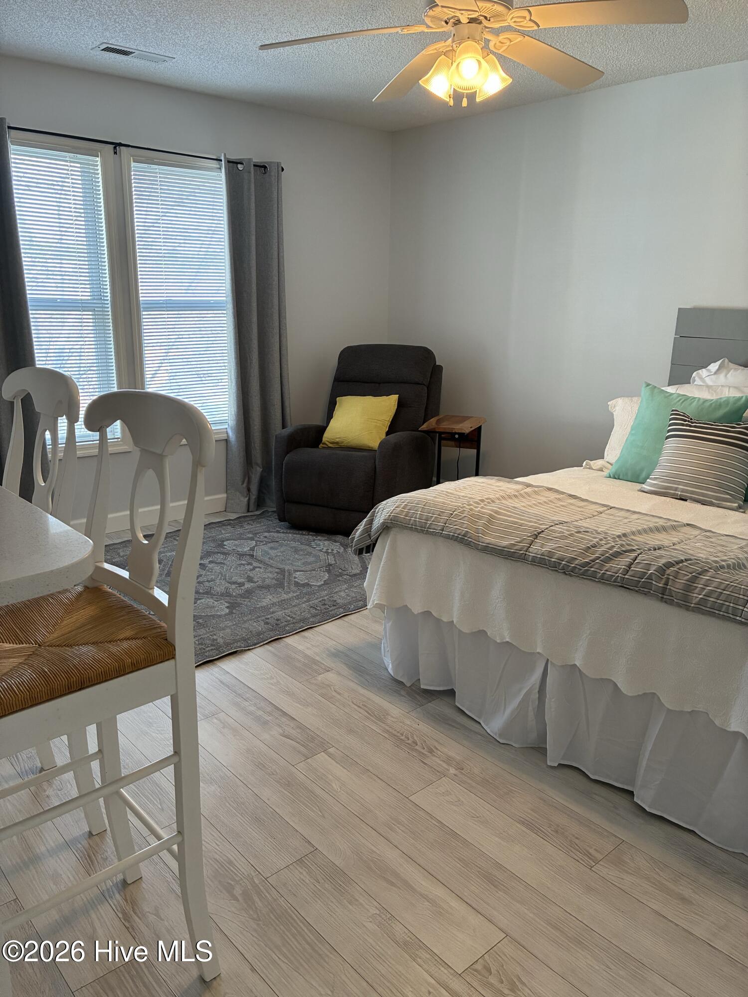 100532121 | Photo 21