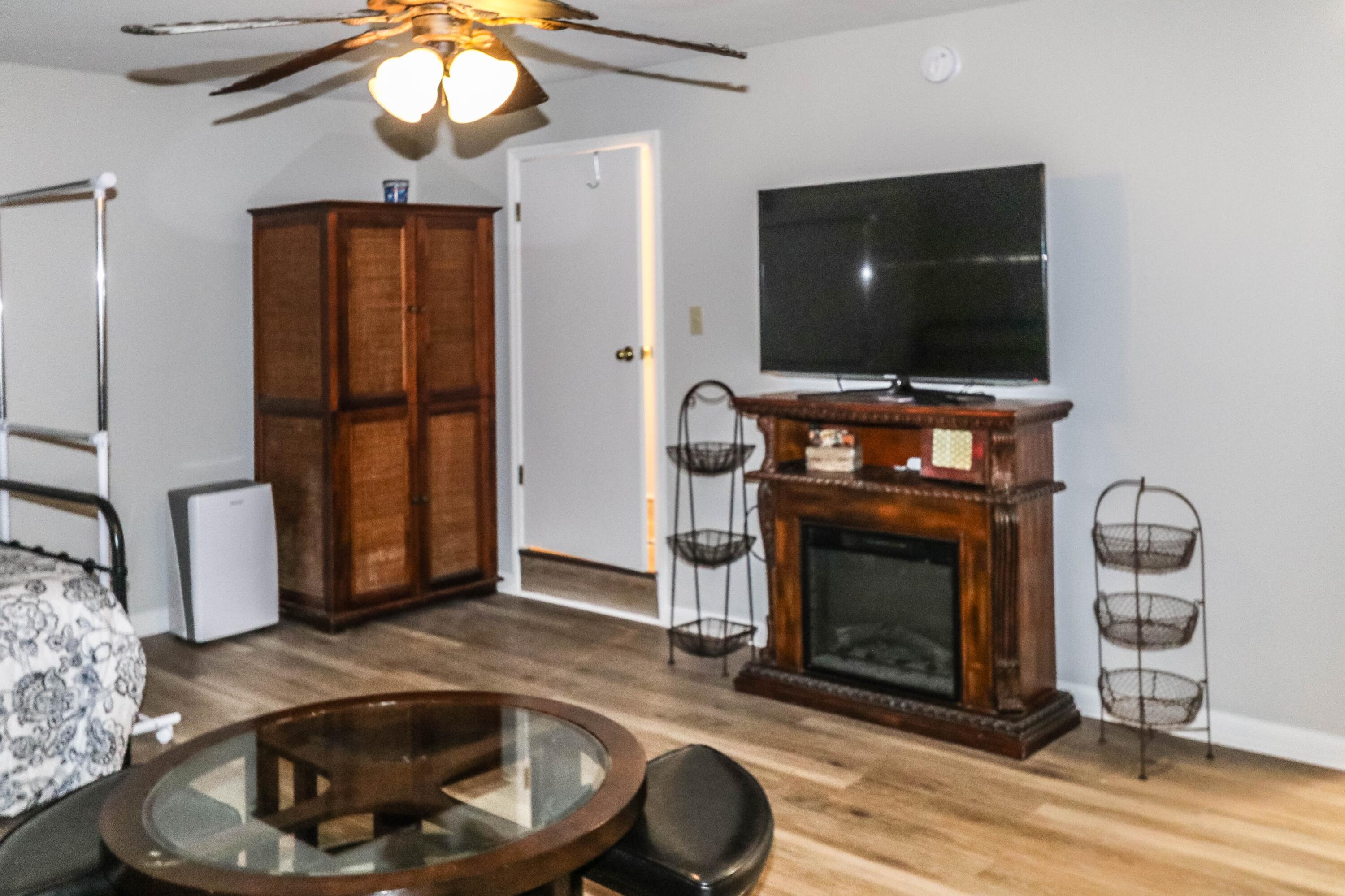 Undisclosed Address, Appling, GA, 30802