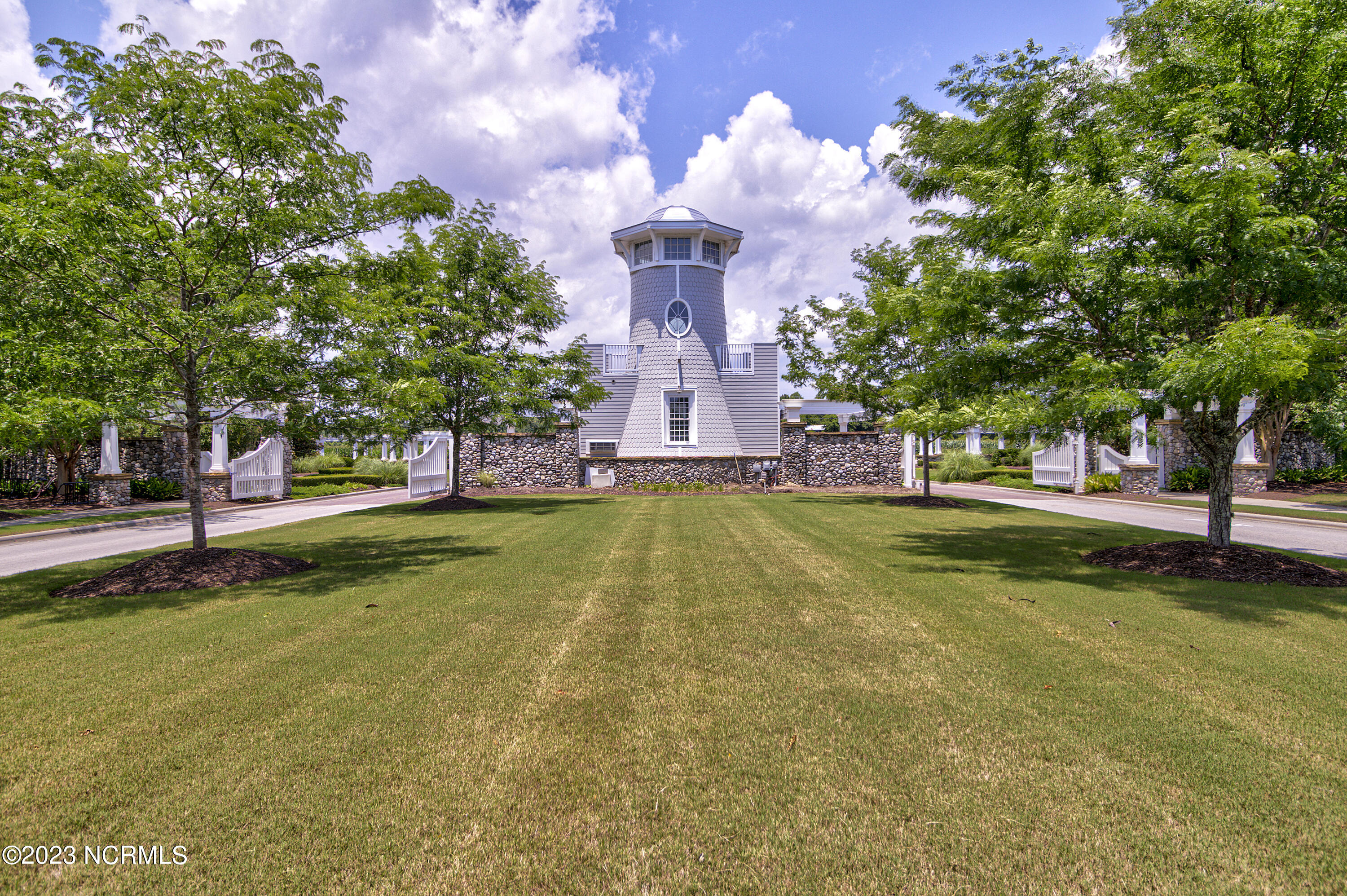 100562014 | Photo 13