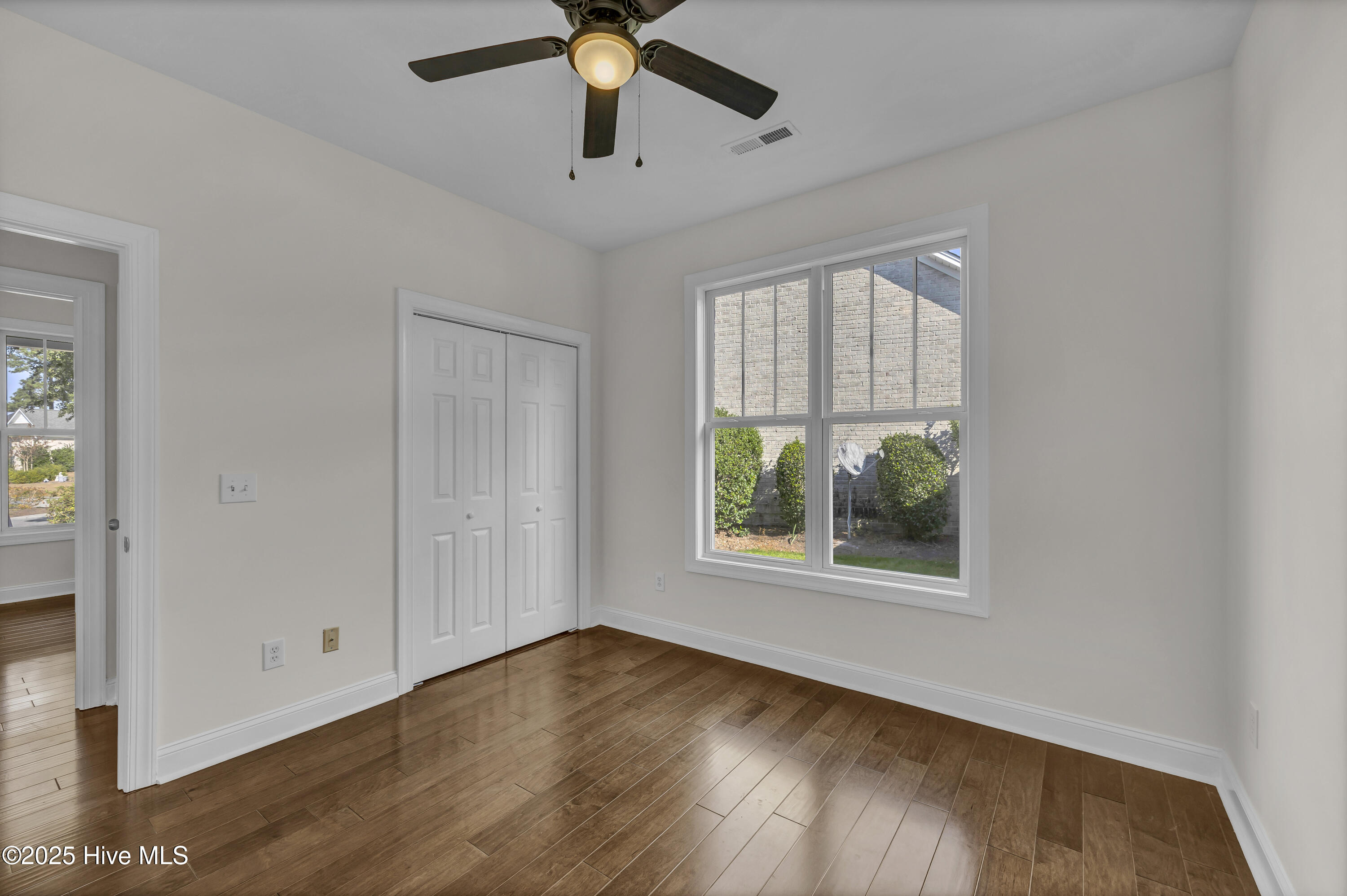 100542257 | Photo 22