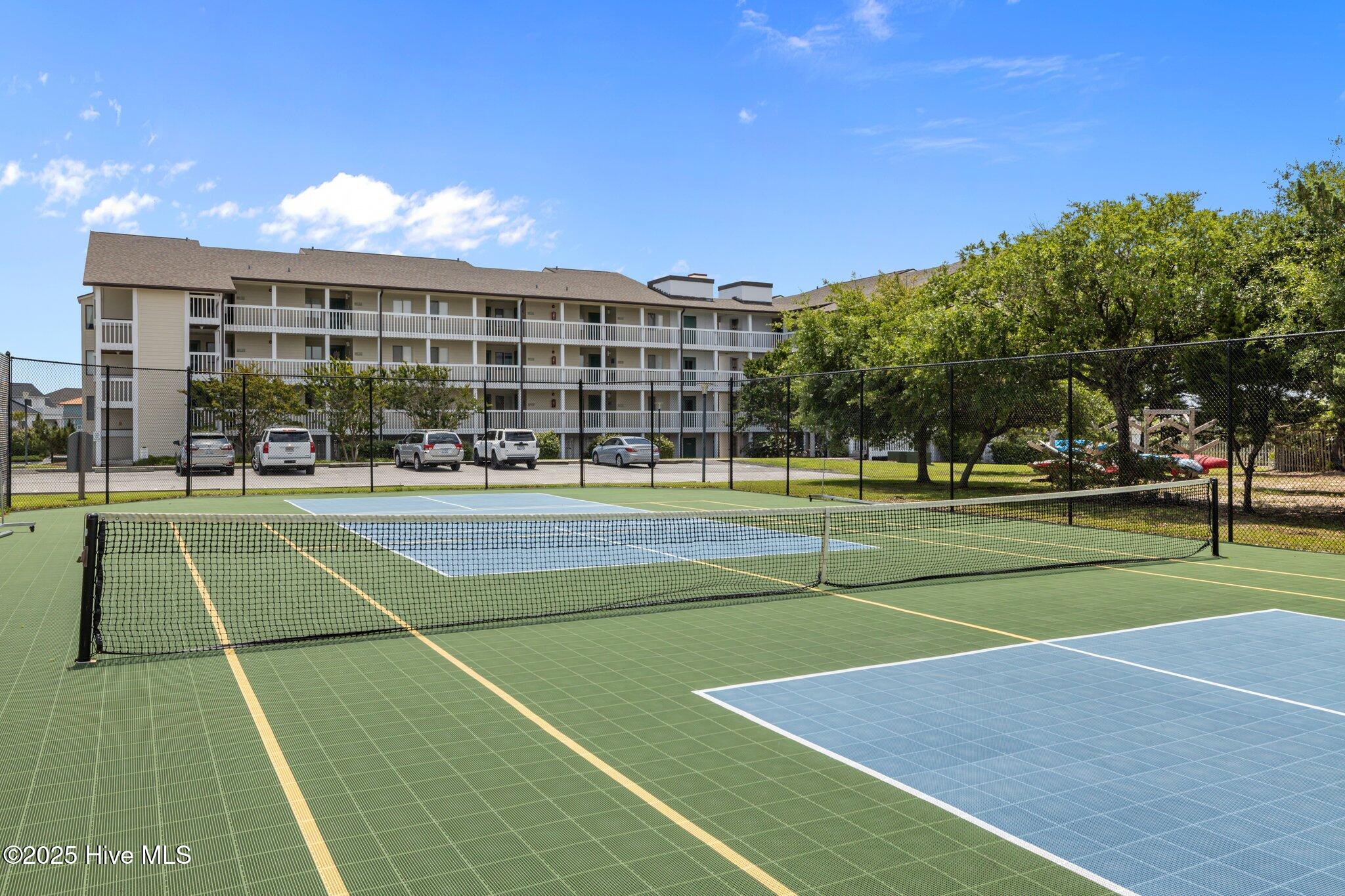 100513816 | Photo 35