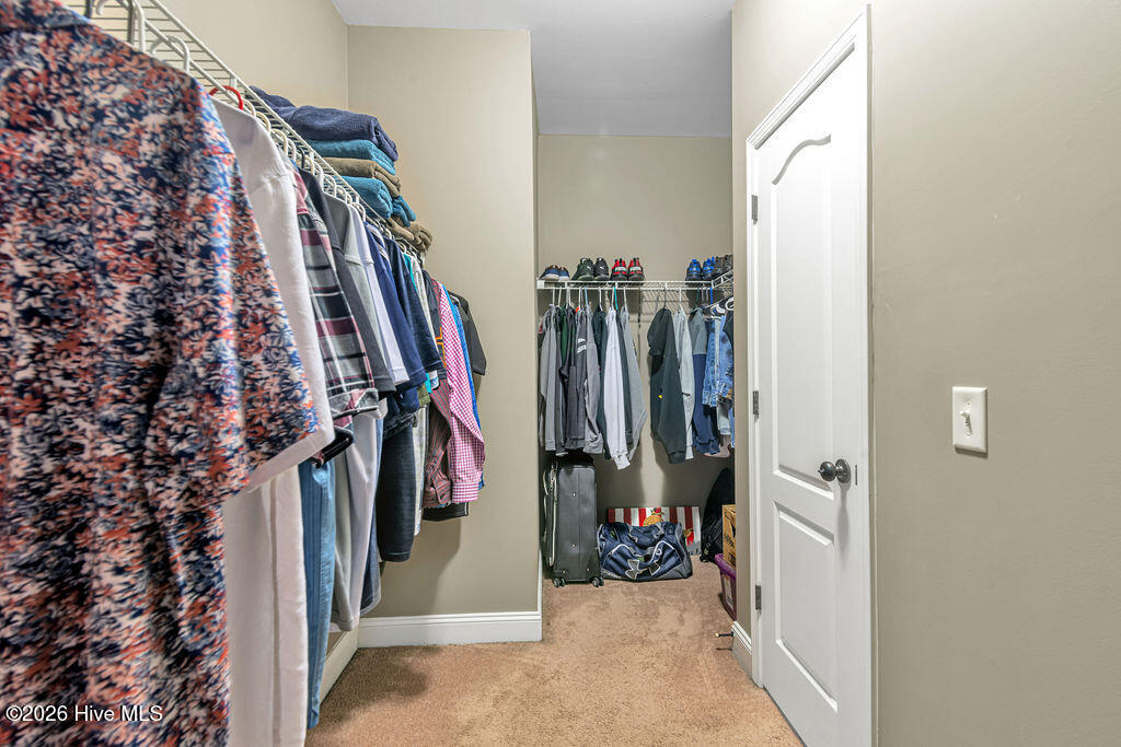 100564004 | Photo 29