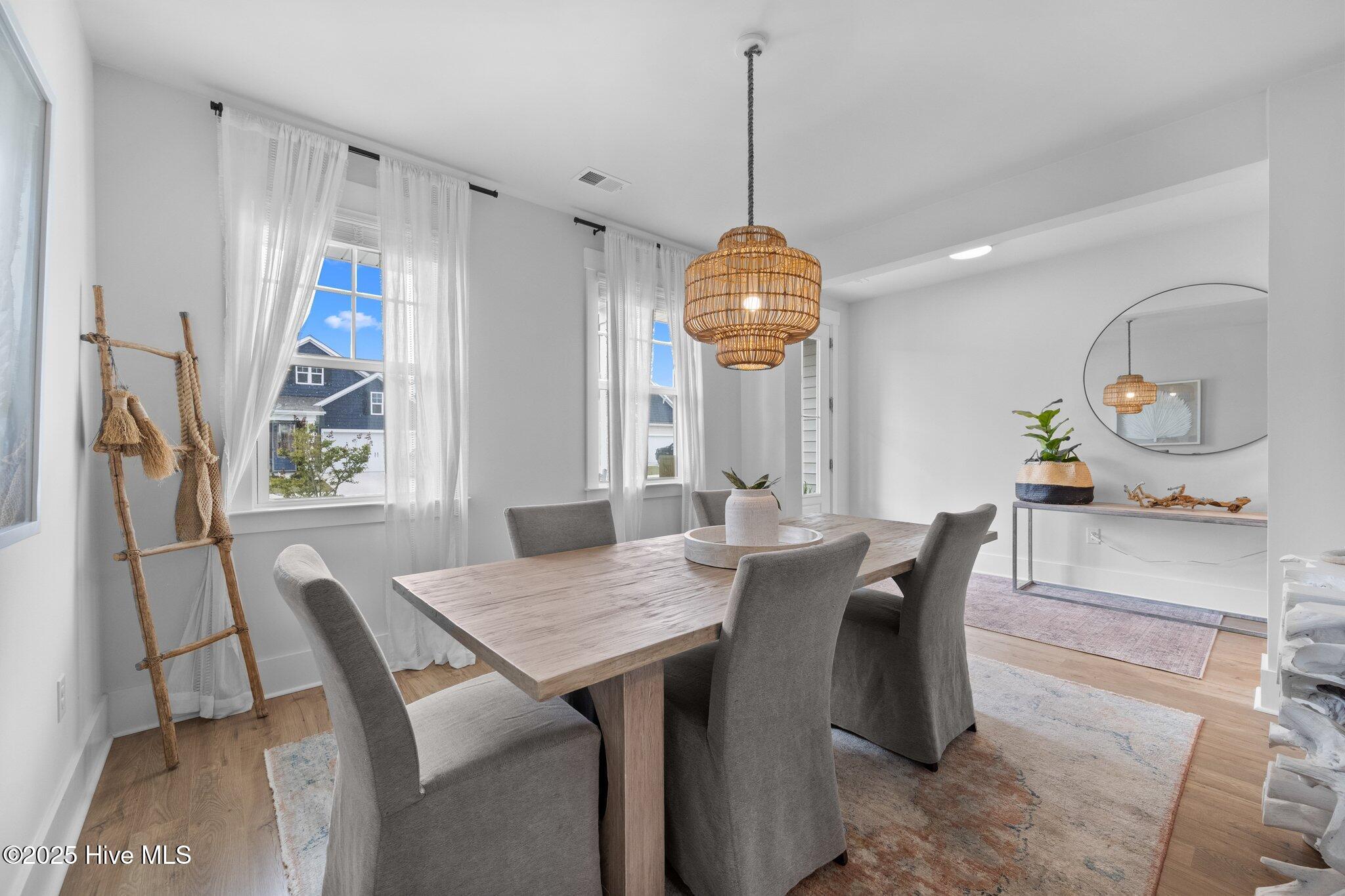 100540607 | Photo 10