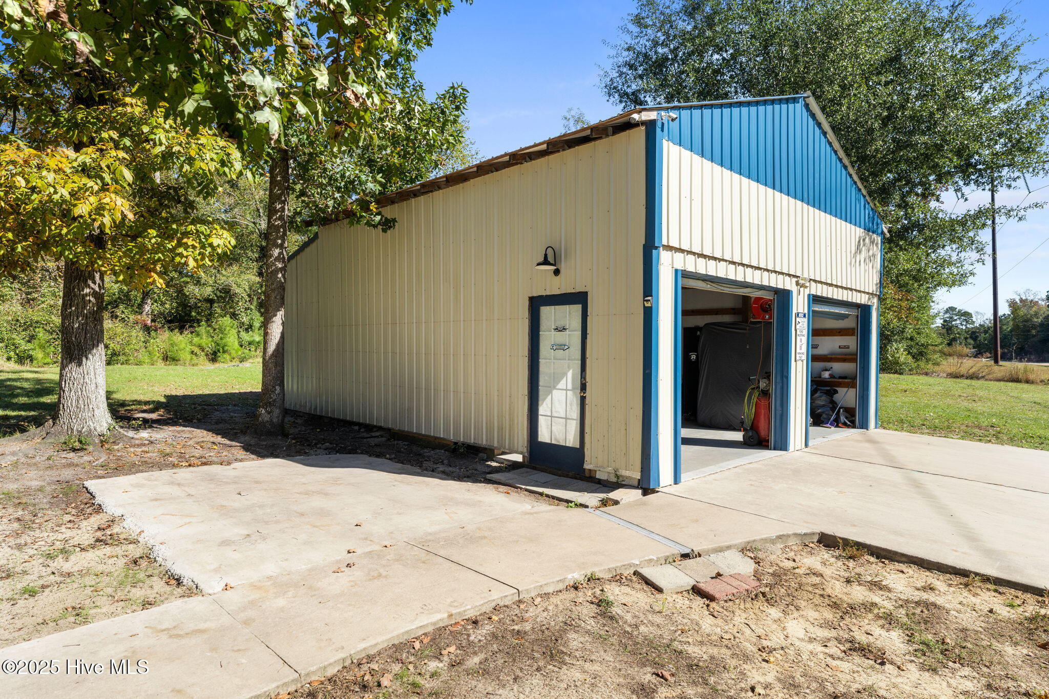 100534083 | Photo 23