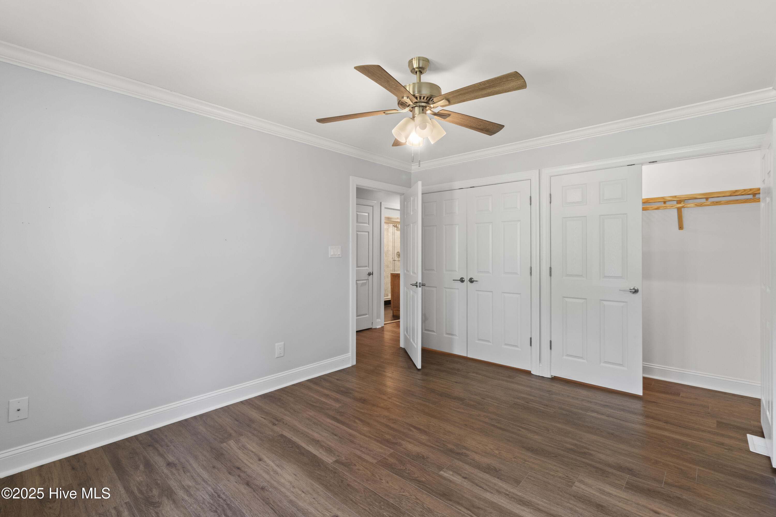 100503584 | Photo 32