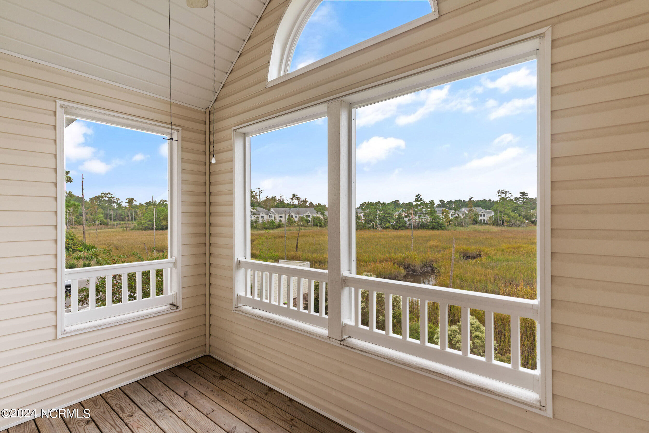 100552066 | Photo 31