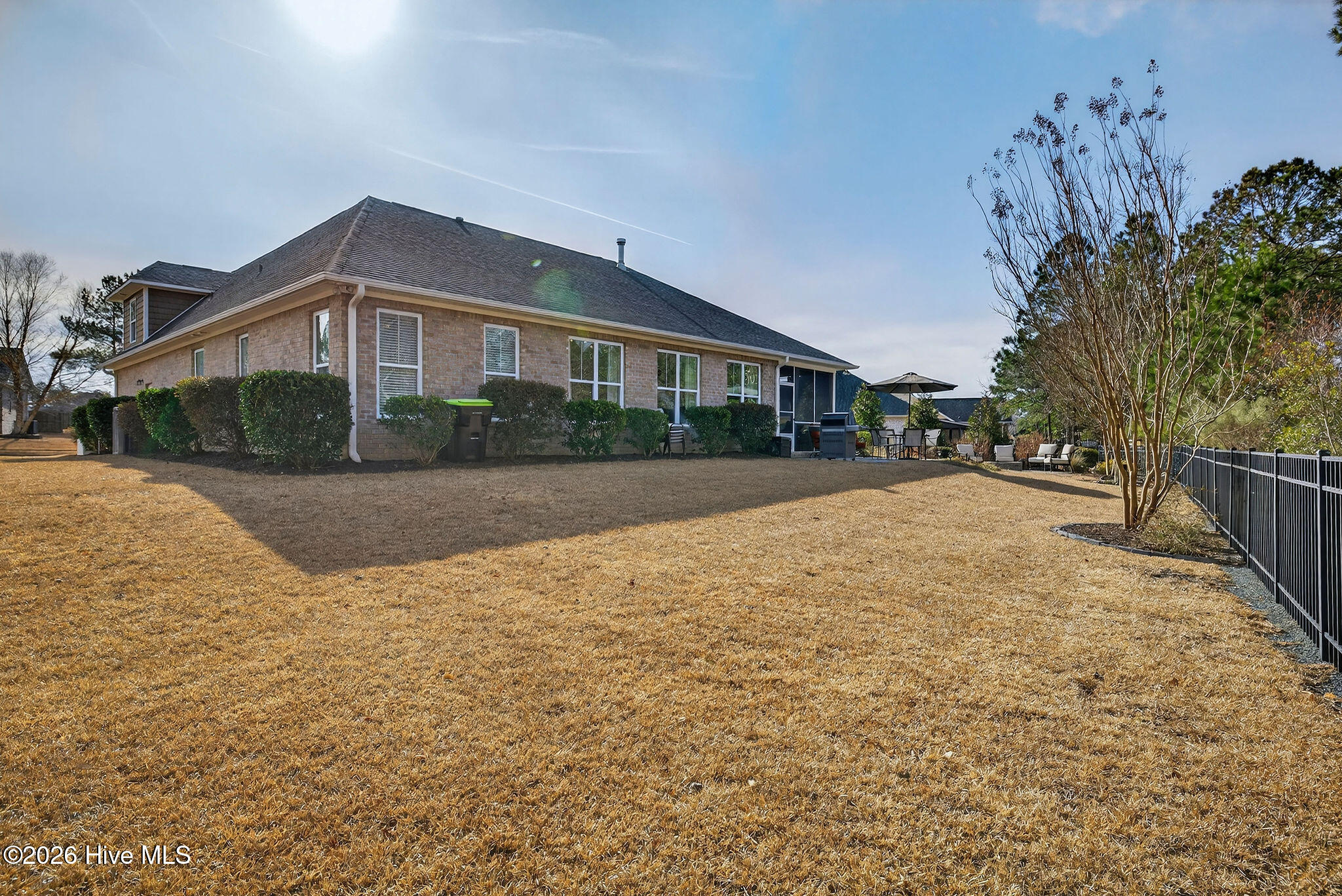 100558265 | Photo 52