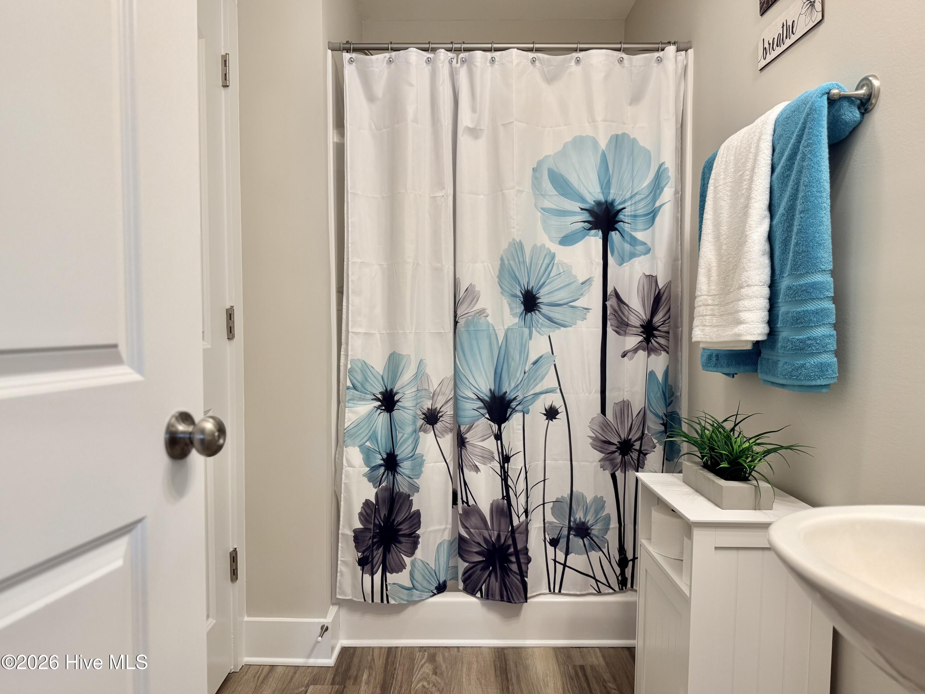 100560693 | Photo 70