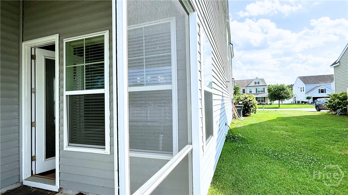 Screened in Back Porch