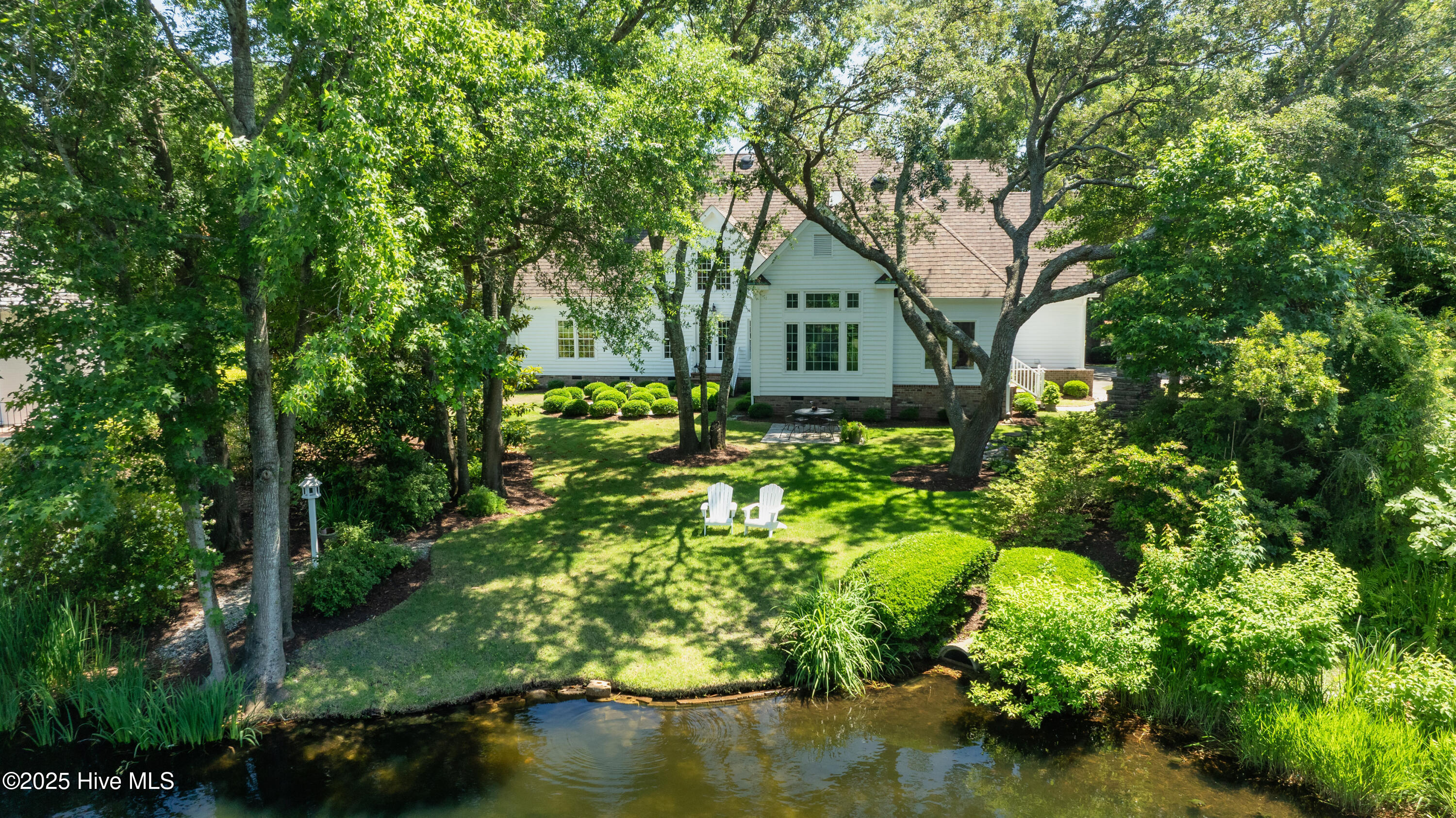 100541341 | Photo 76