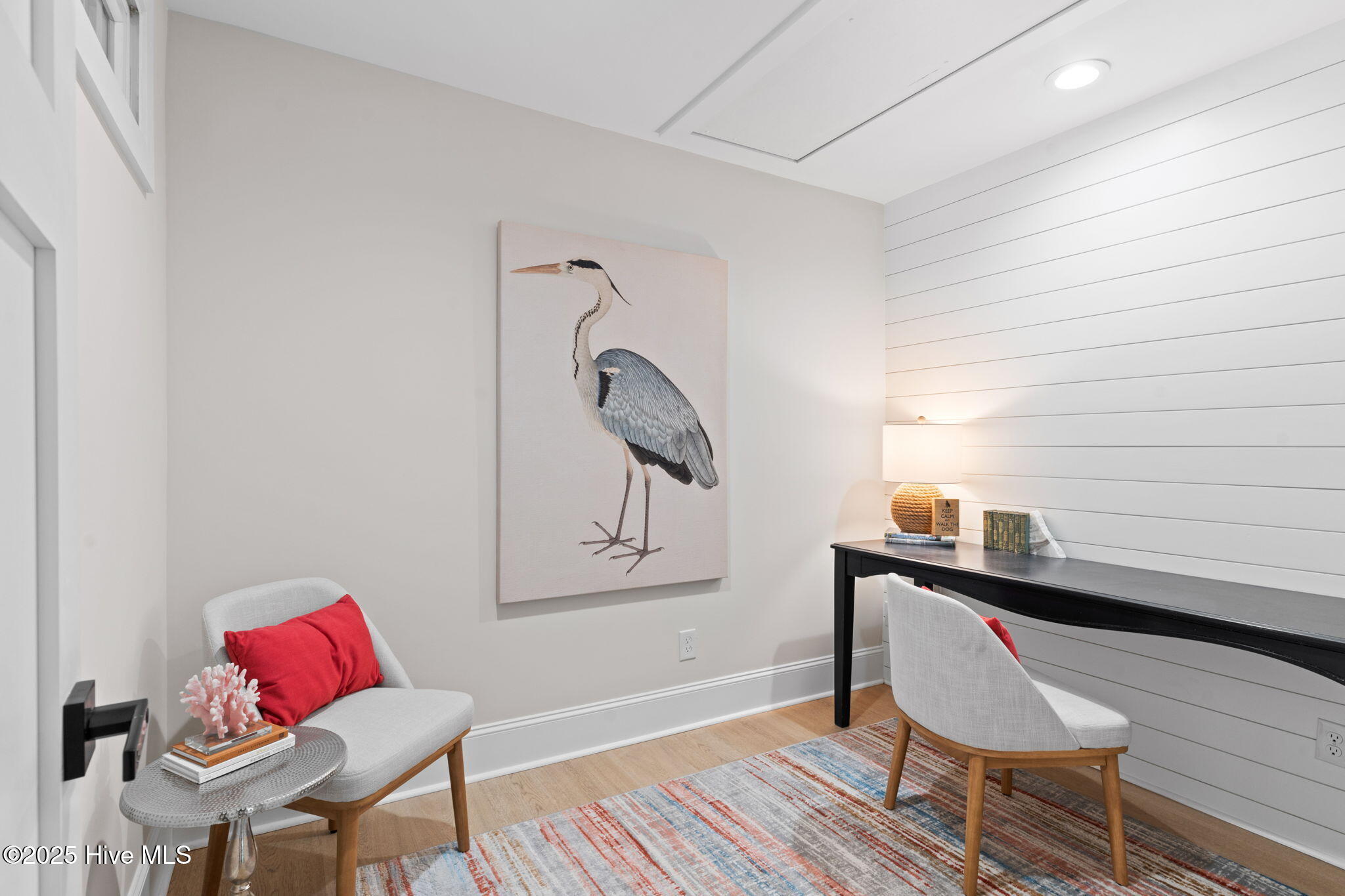 100492743 | Photo 36