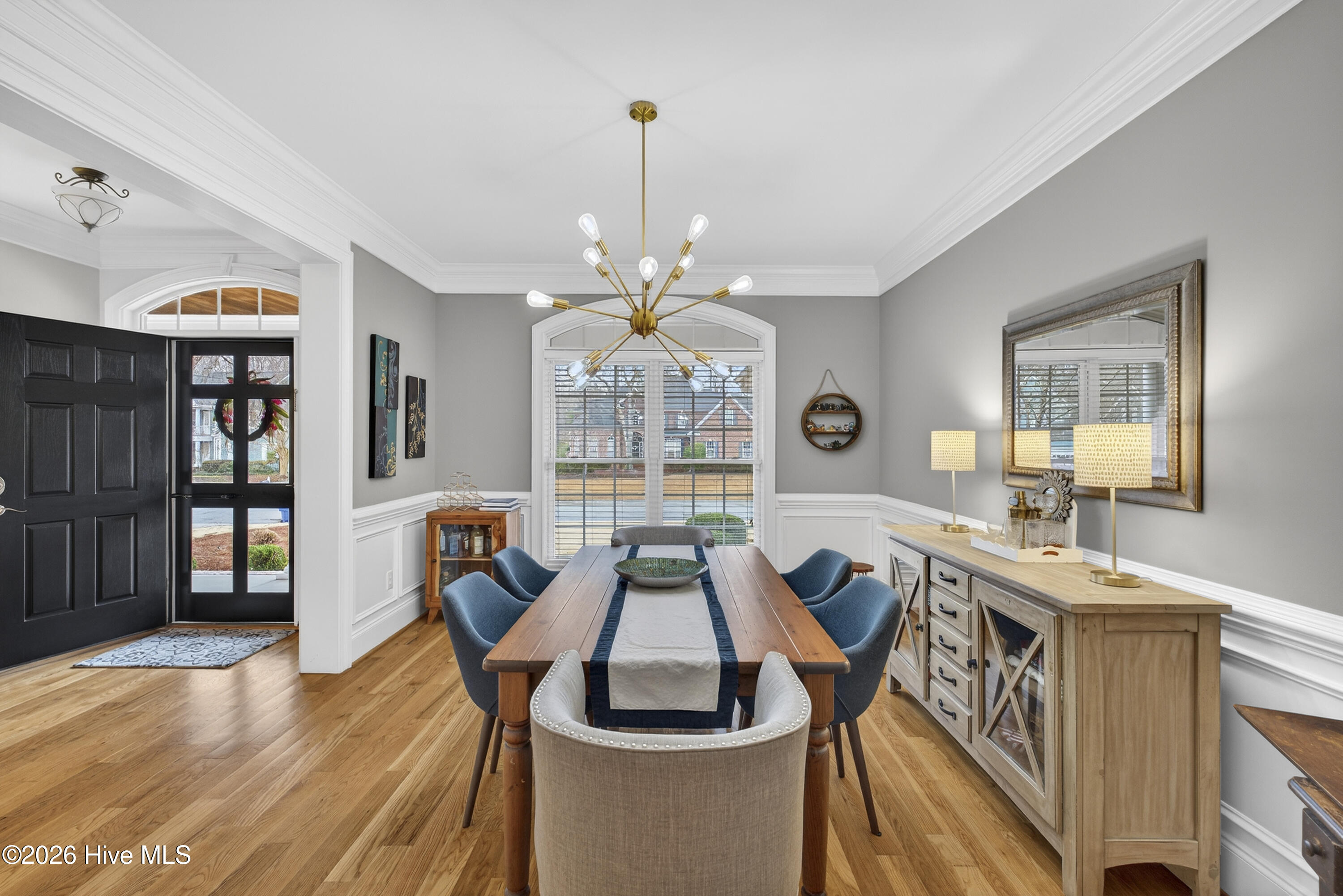 100557887 | Photo 12