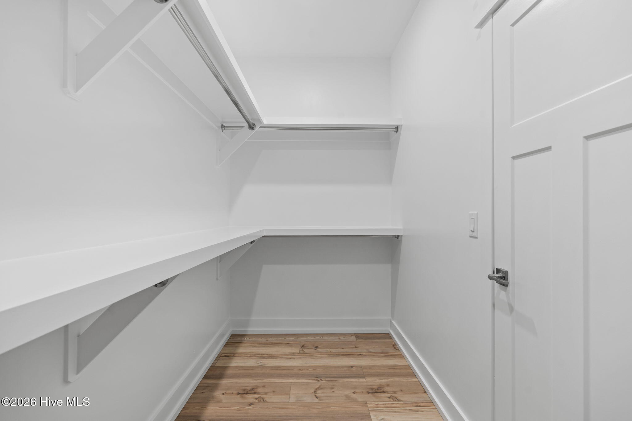 100546665 | Photo 31