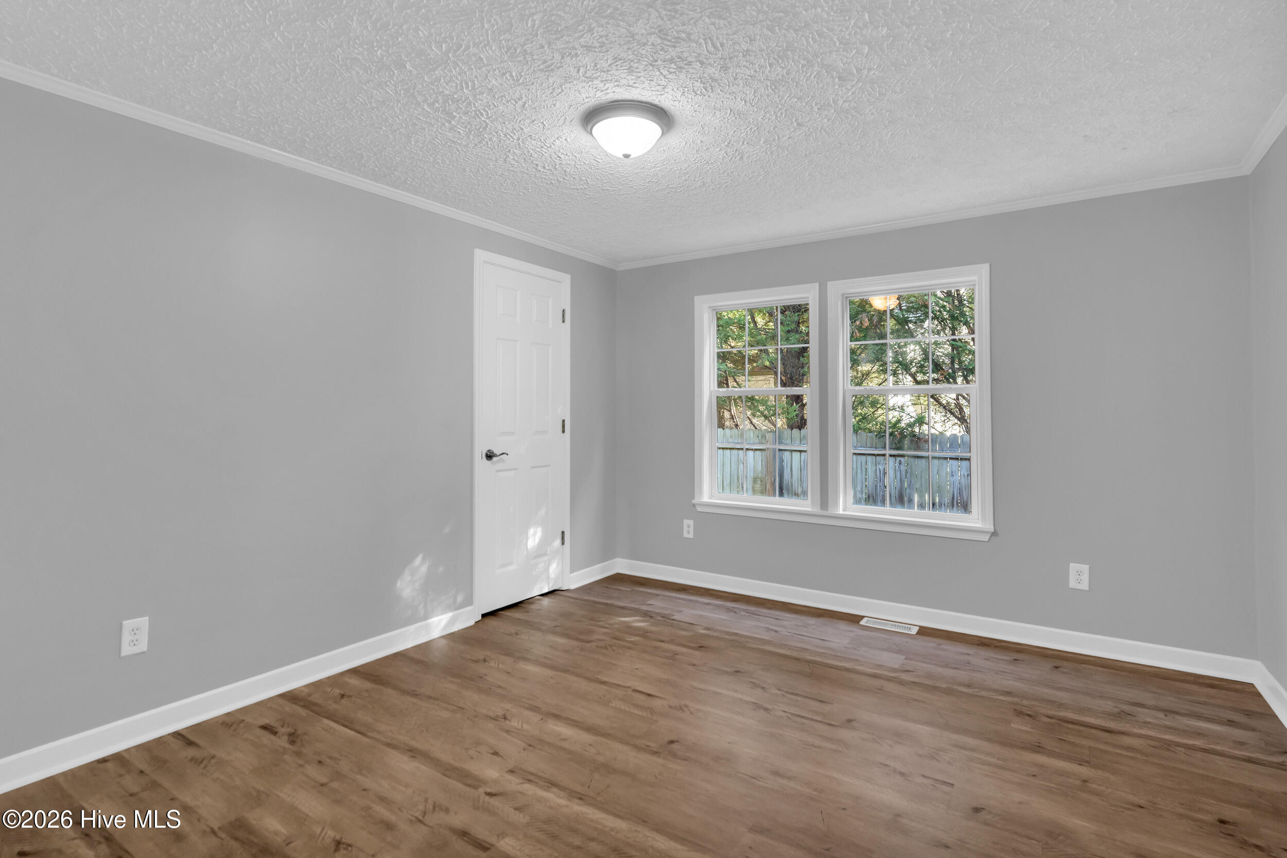 100550344 | Photo 22