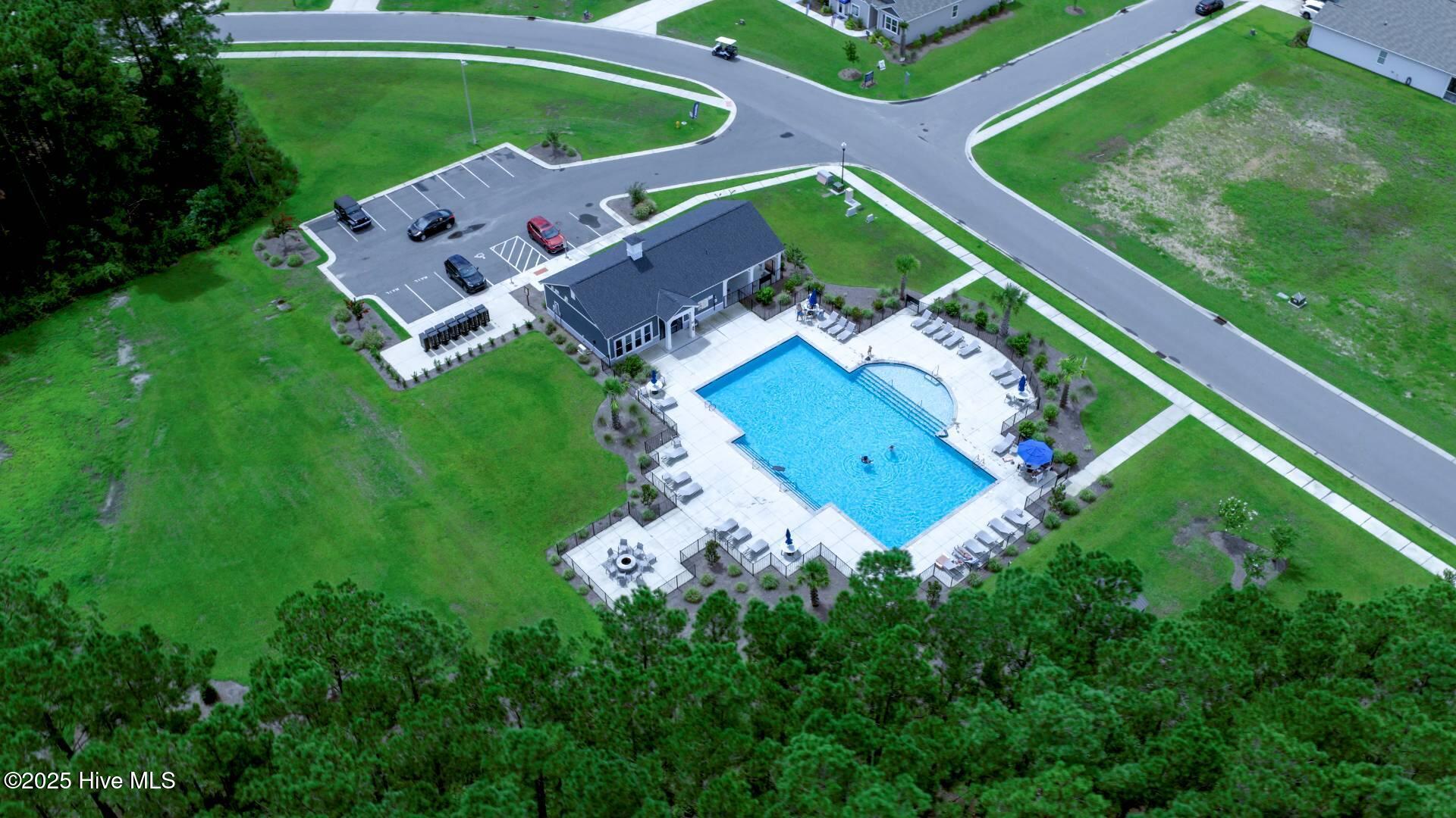 100553718 | Photo 26