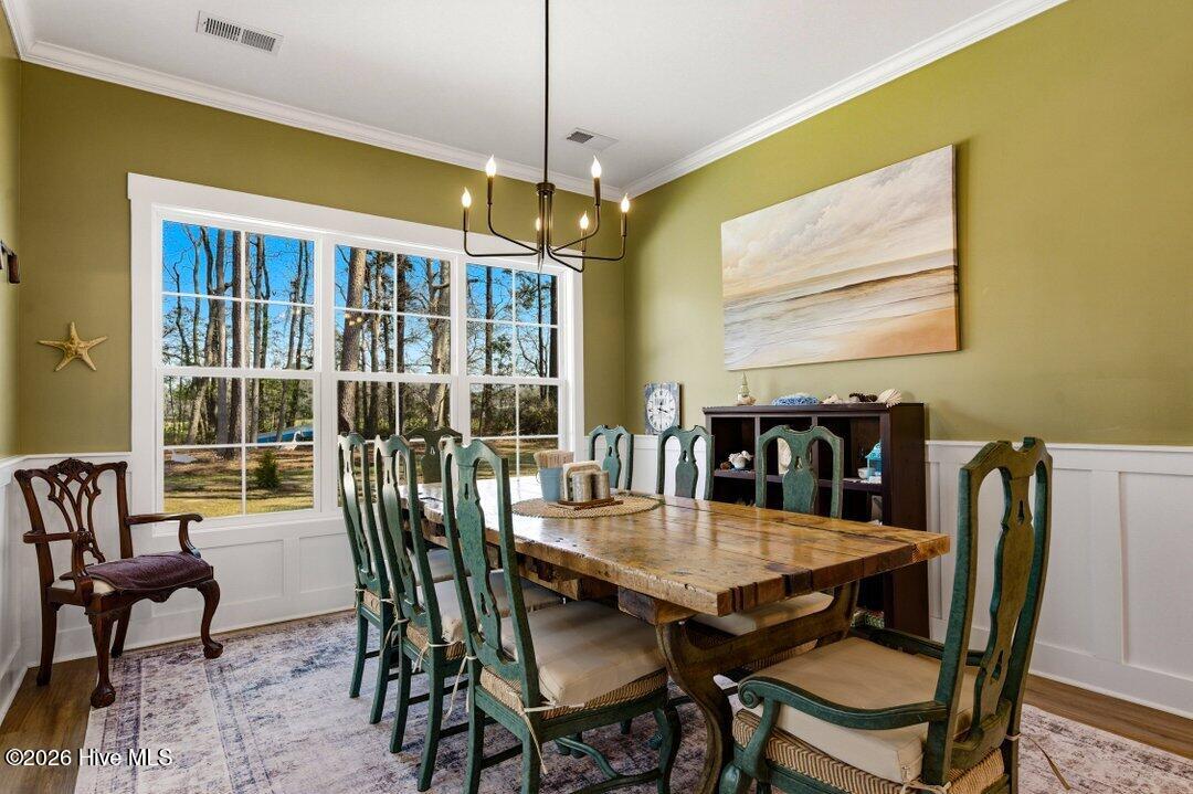 100560083 | Photo 19