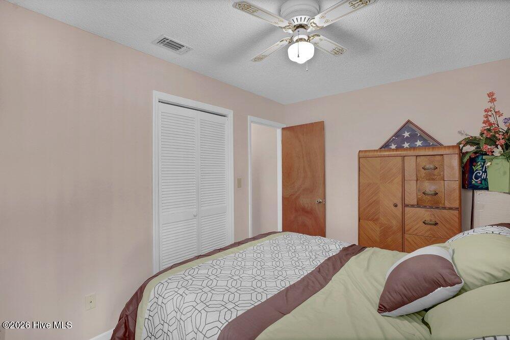 100556294 | Photo 22