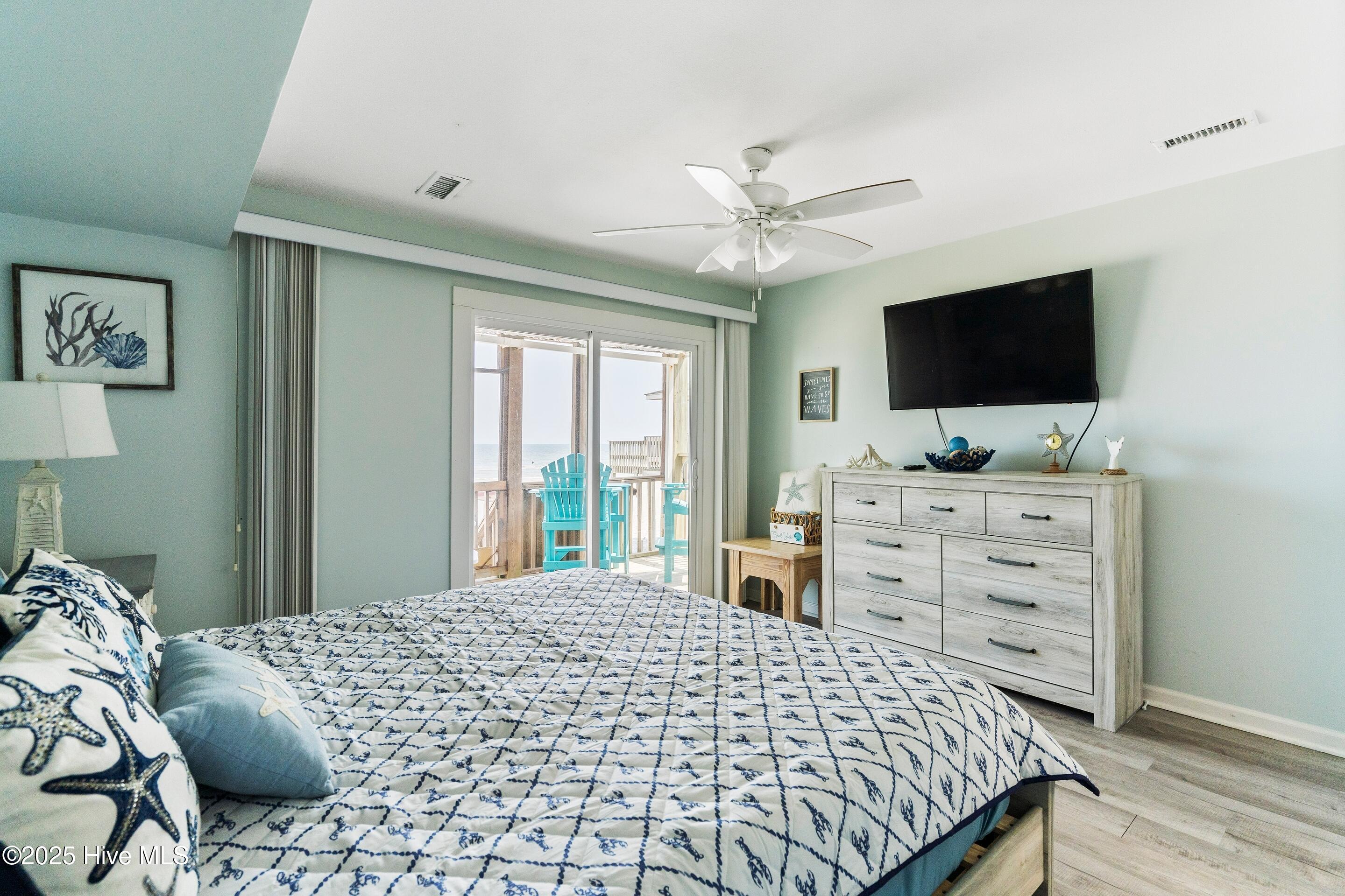 100514835 | Photo 26