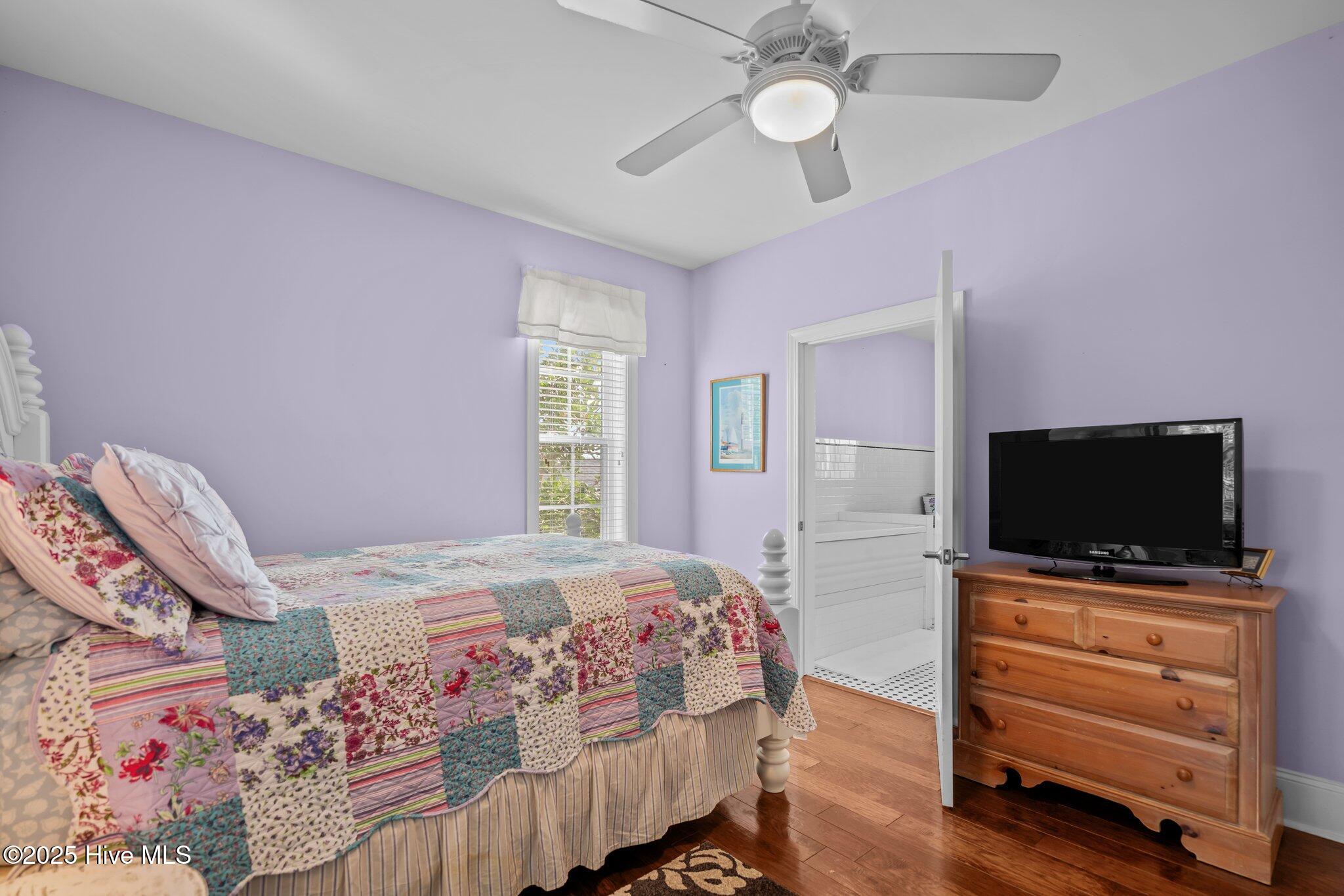 100513091 | Photo 45