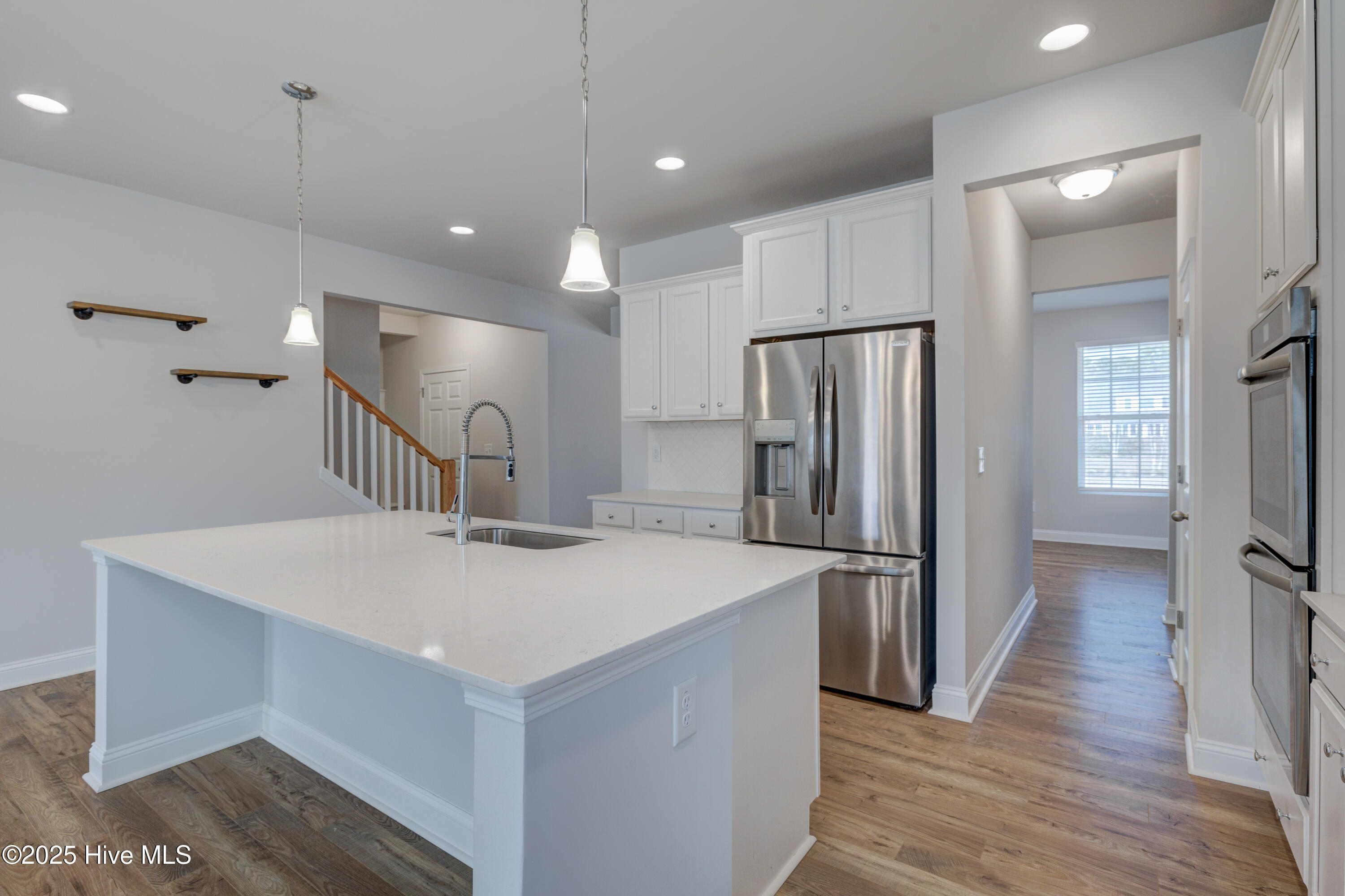 100491210 | Photo 48