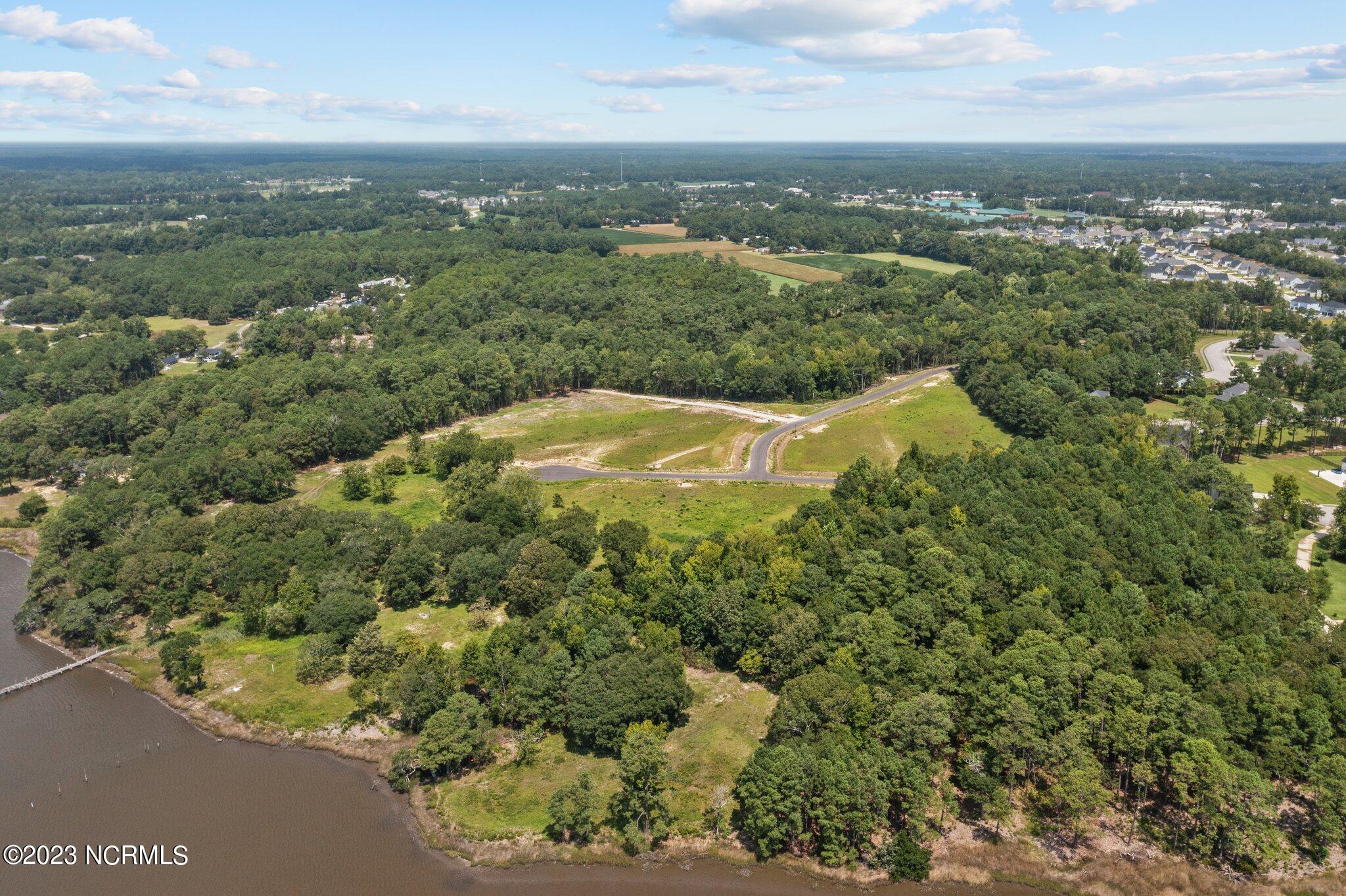 100398211 | Photo 11