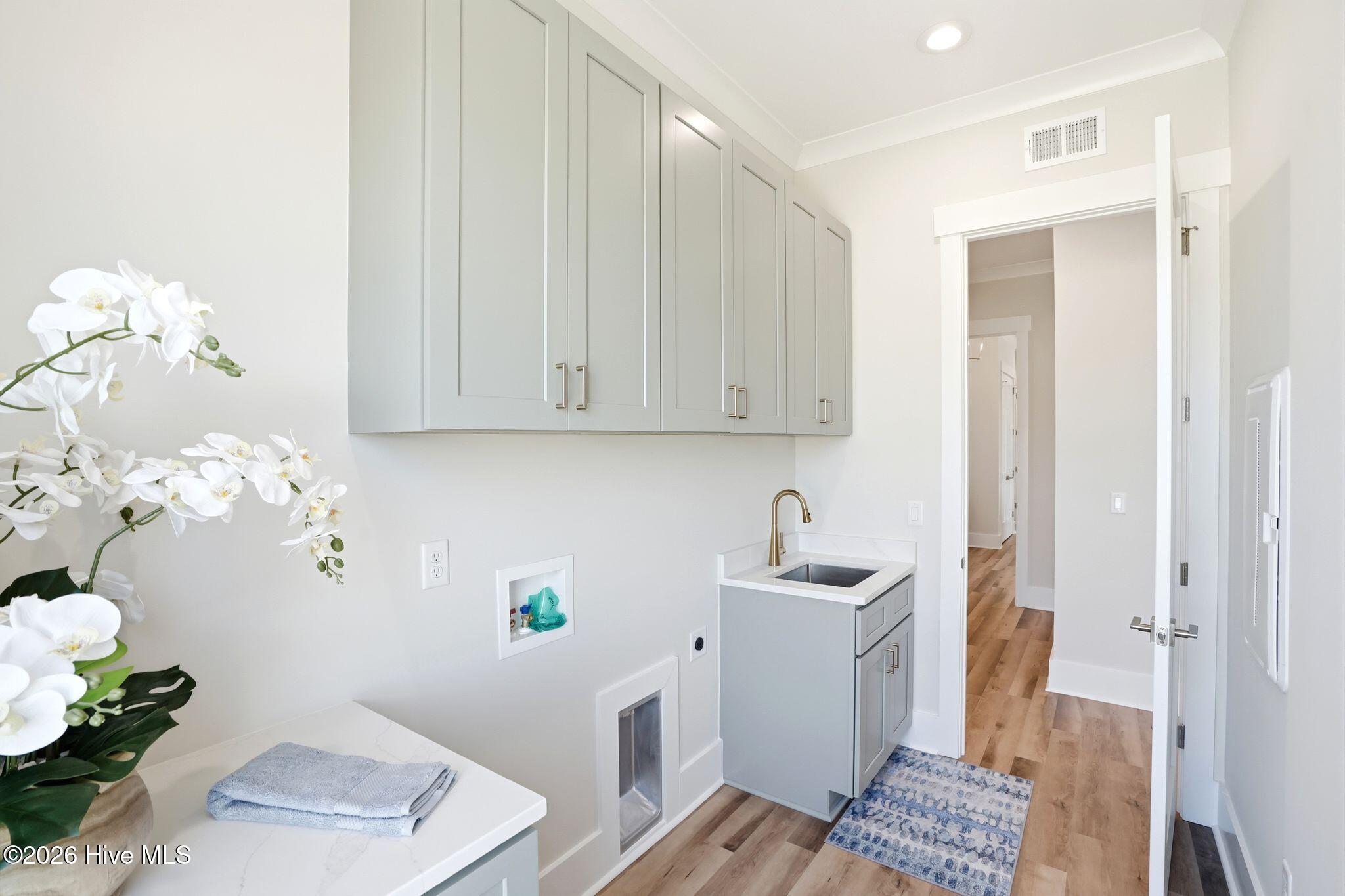 100537171 | Photo 45