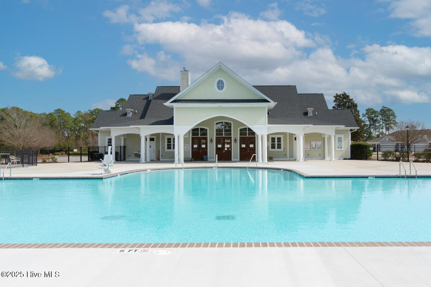 100517538 | Photo 43