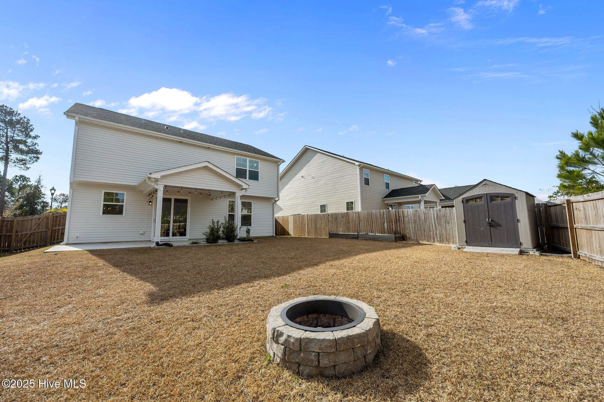 100547025 | Photo 50