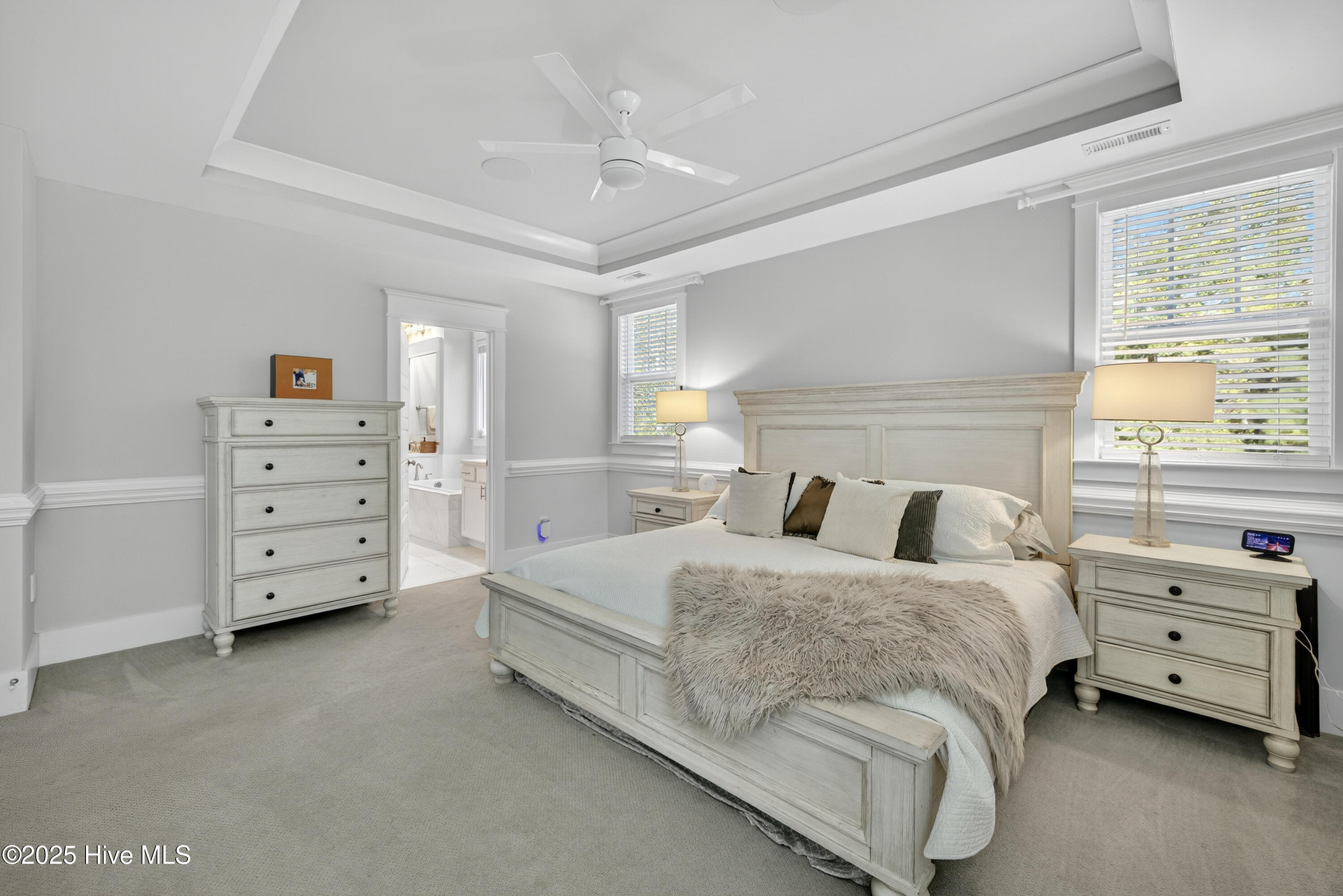 100540063 | Photo 30