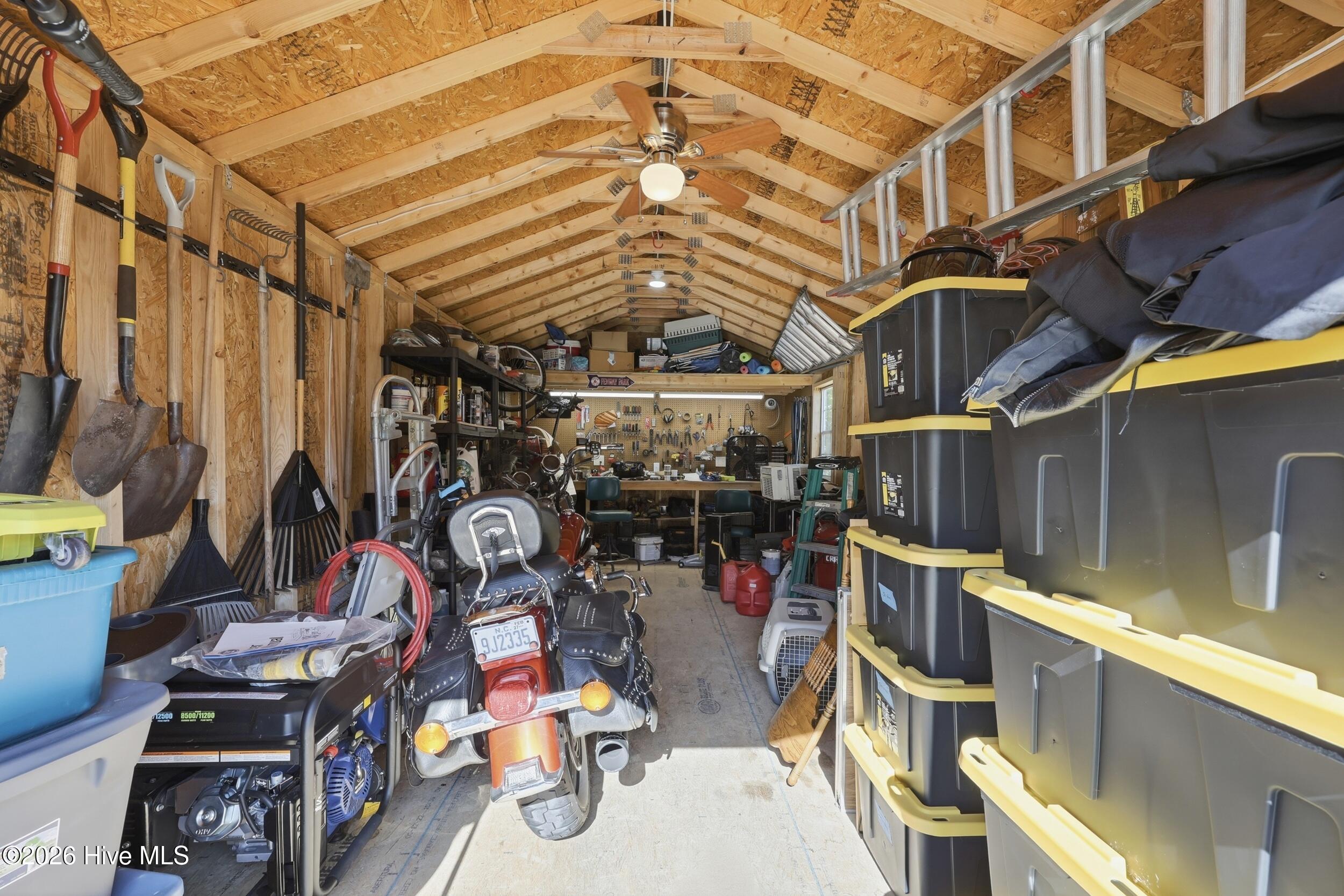 100567202 | Photo 33