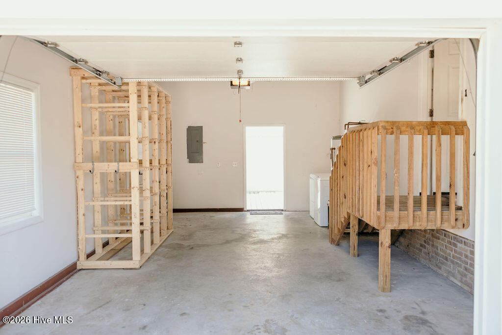 100545558 | Photo 35