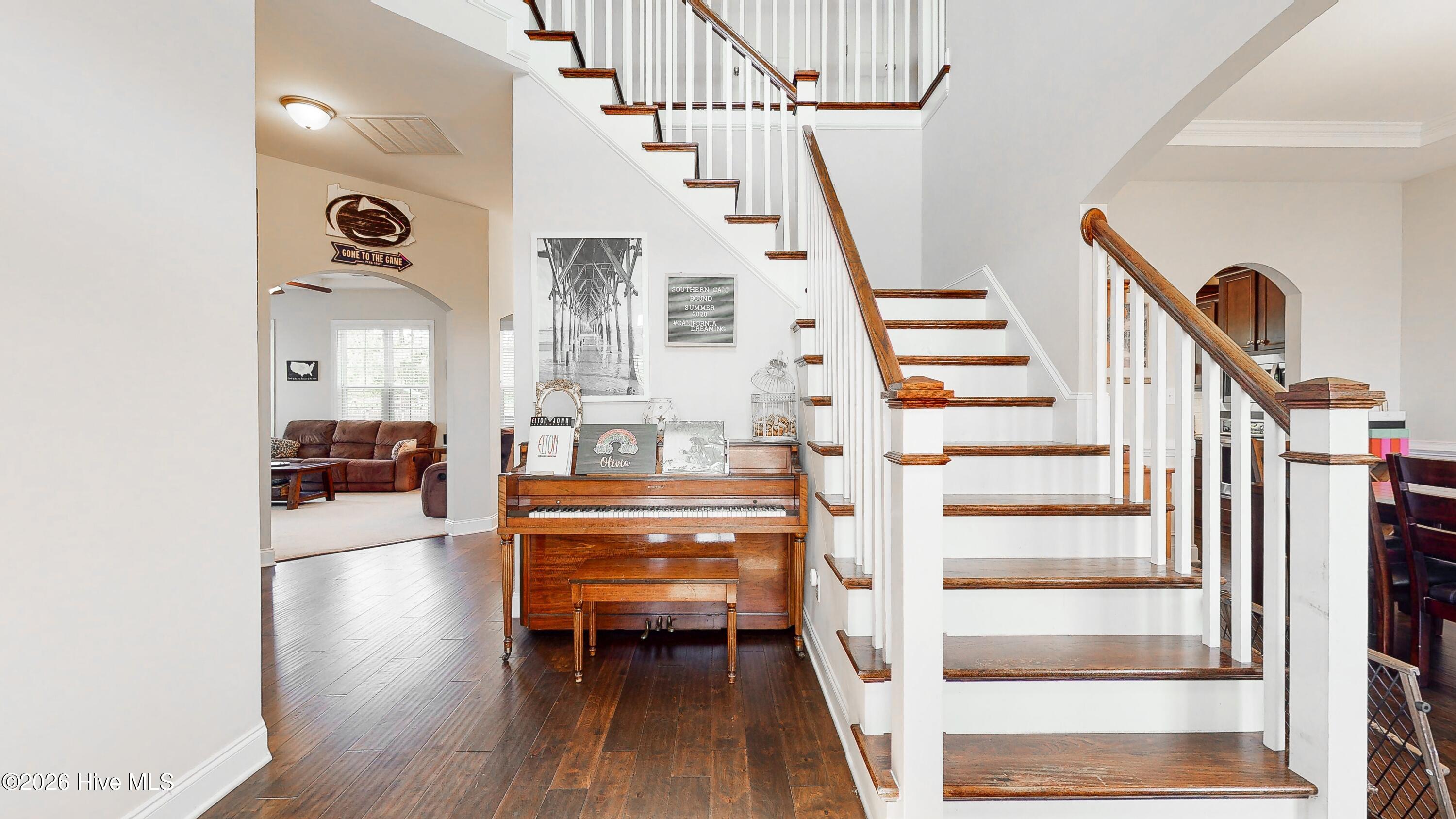 100570158 | Photo 24