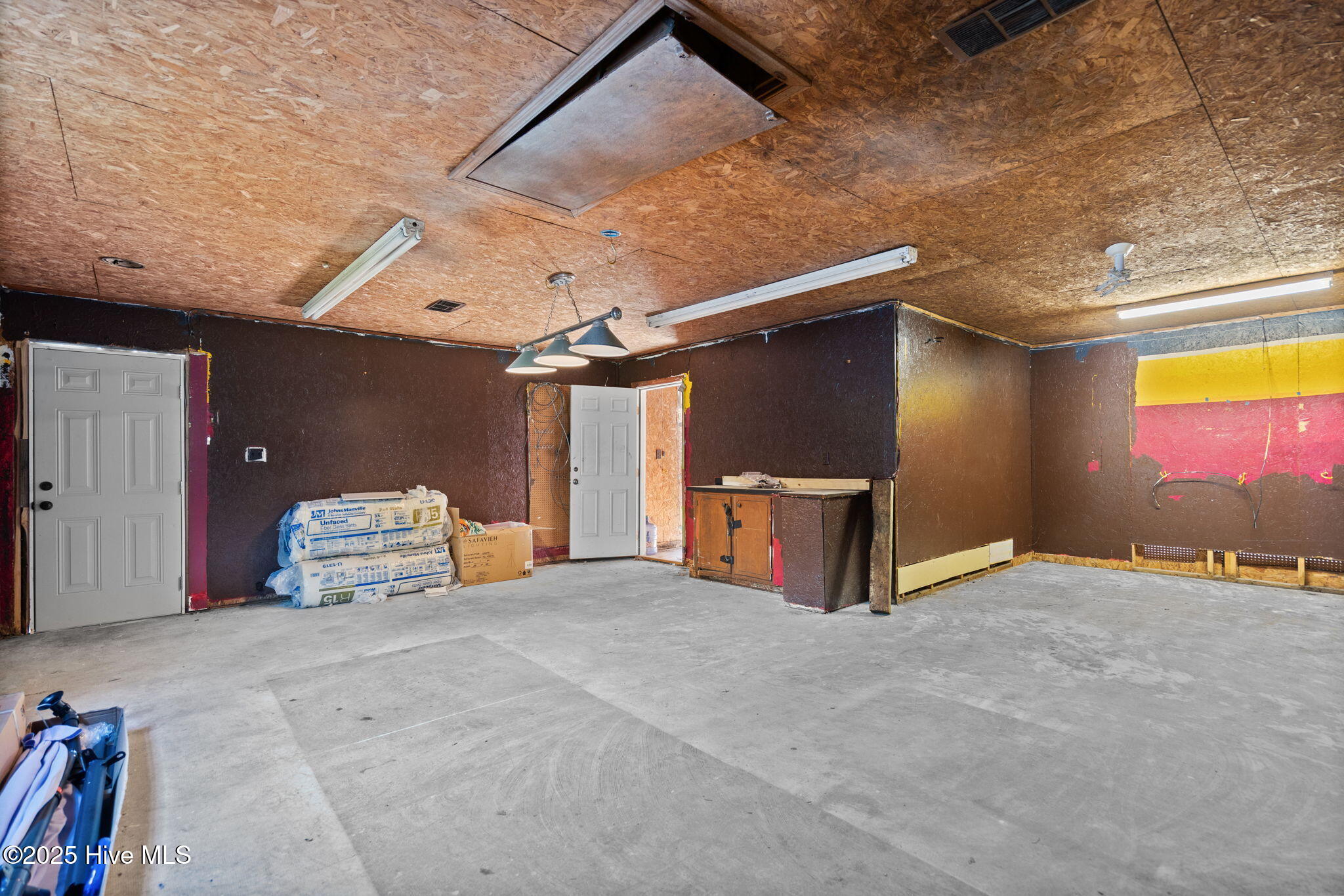 100527627 | Photo 80