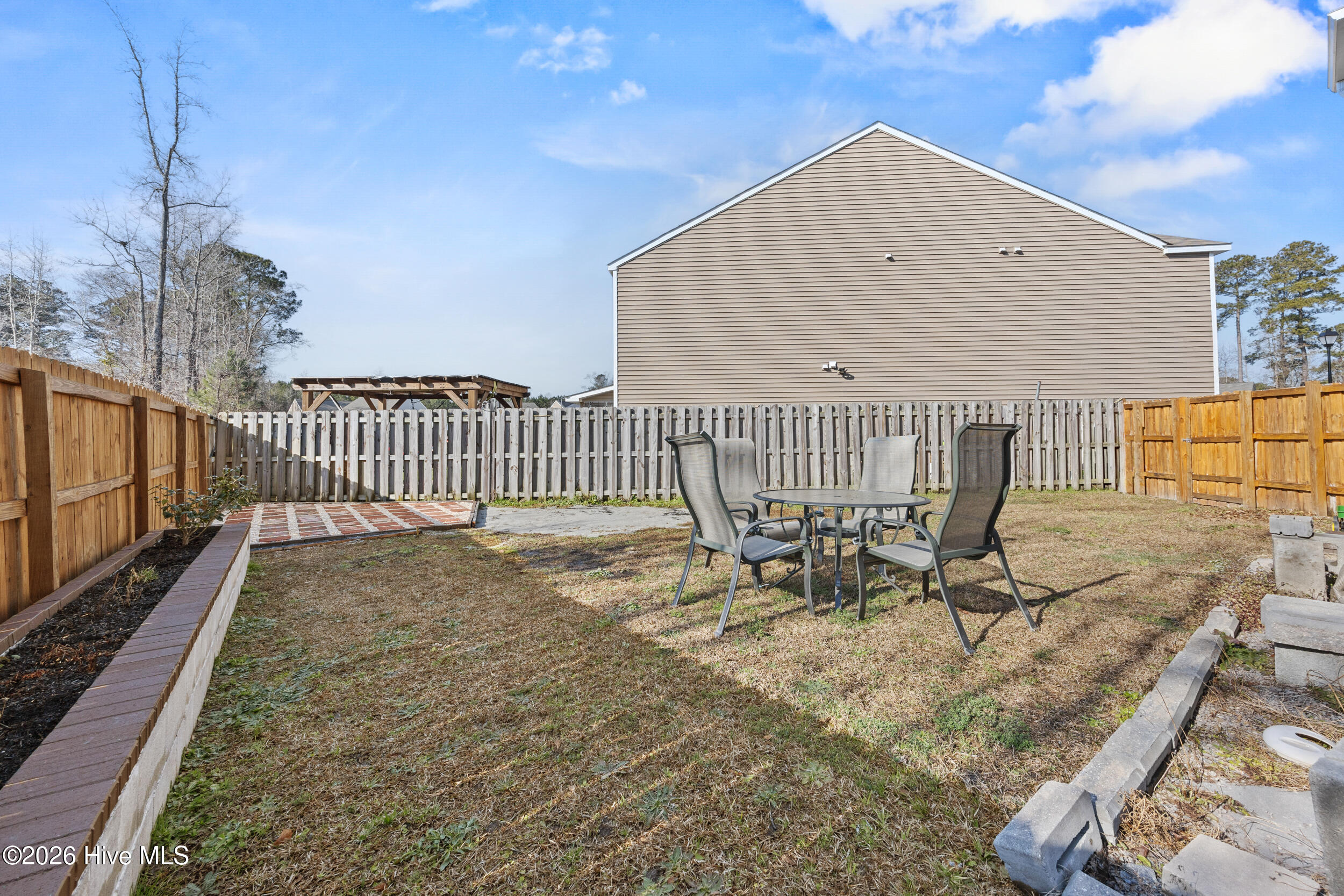 100553351 | Photo 36