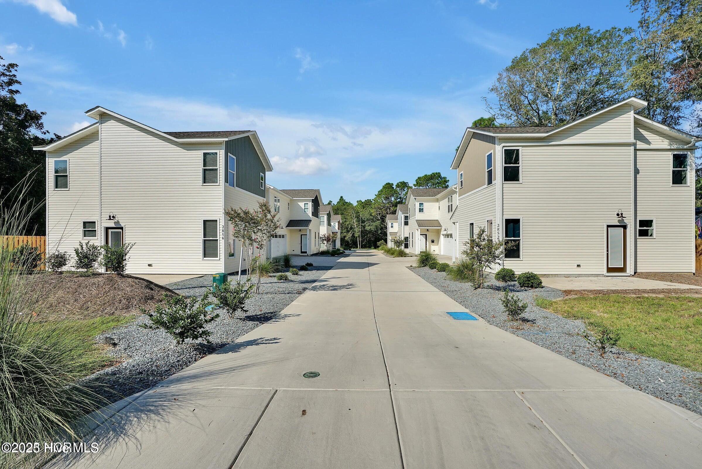 100538285 | Photo 30