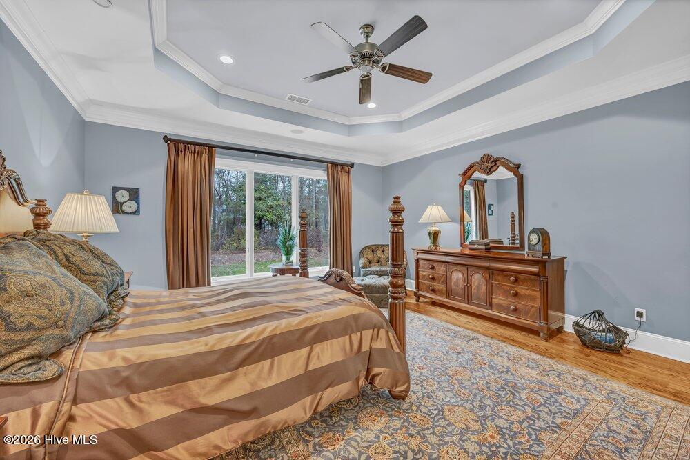 100557669 | Photo 26